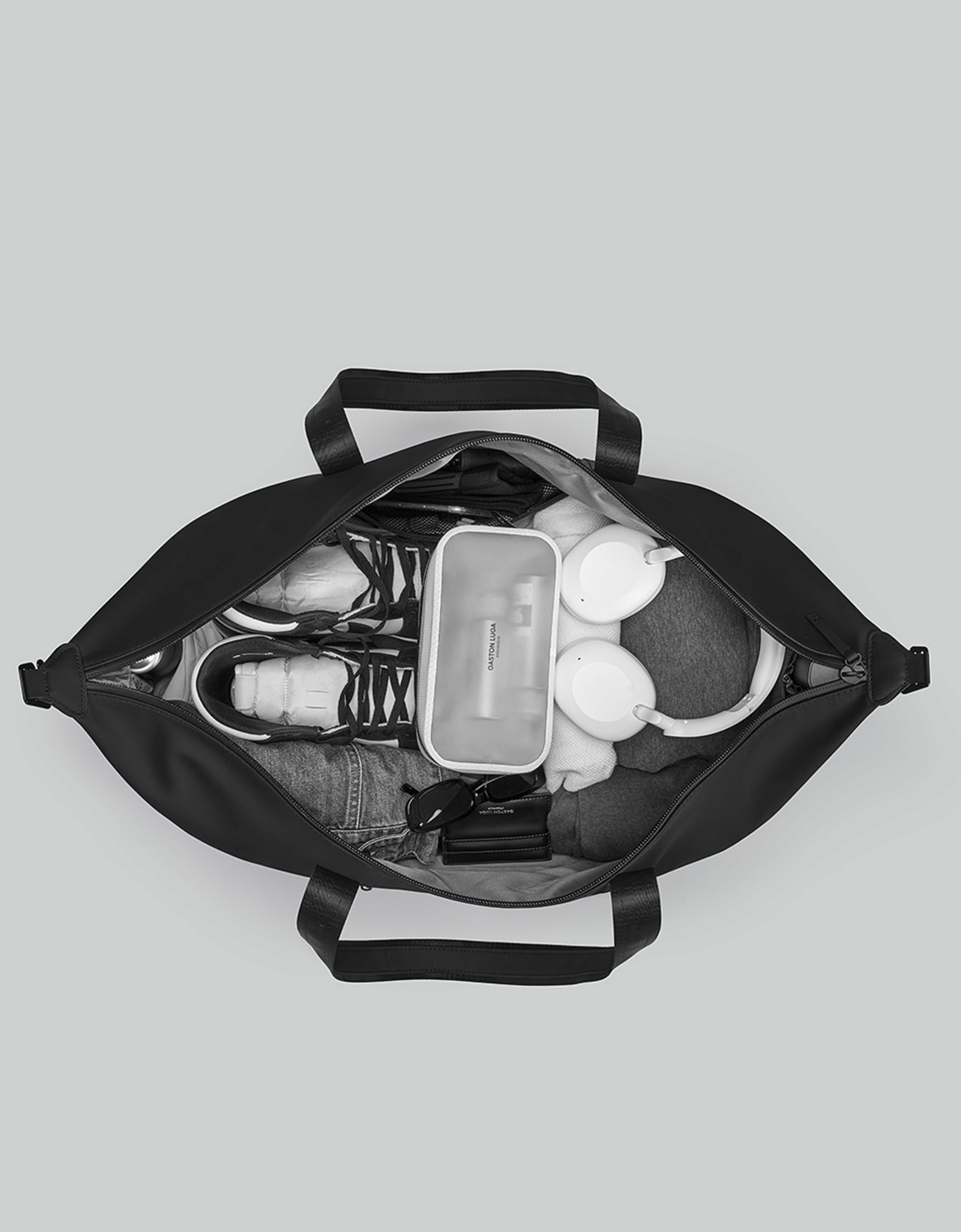 Däsh Weekender 2.0 Large, från Gaston Luga, i färgen black. Klicka för att öppna bilden i stort format