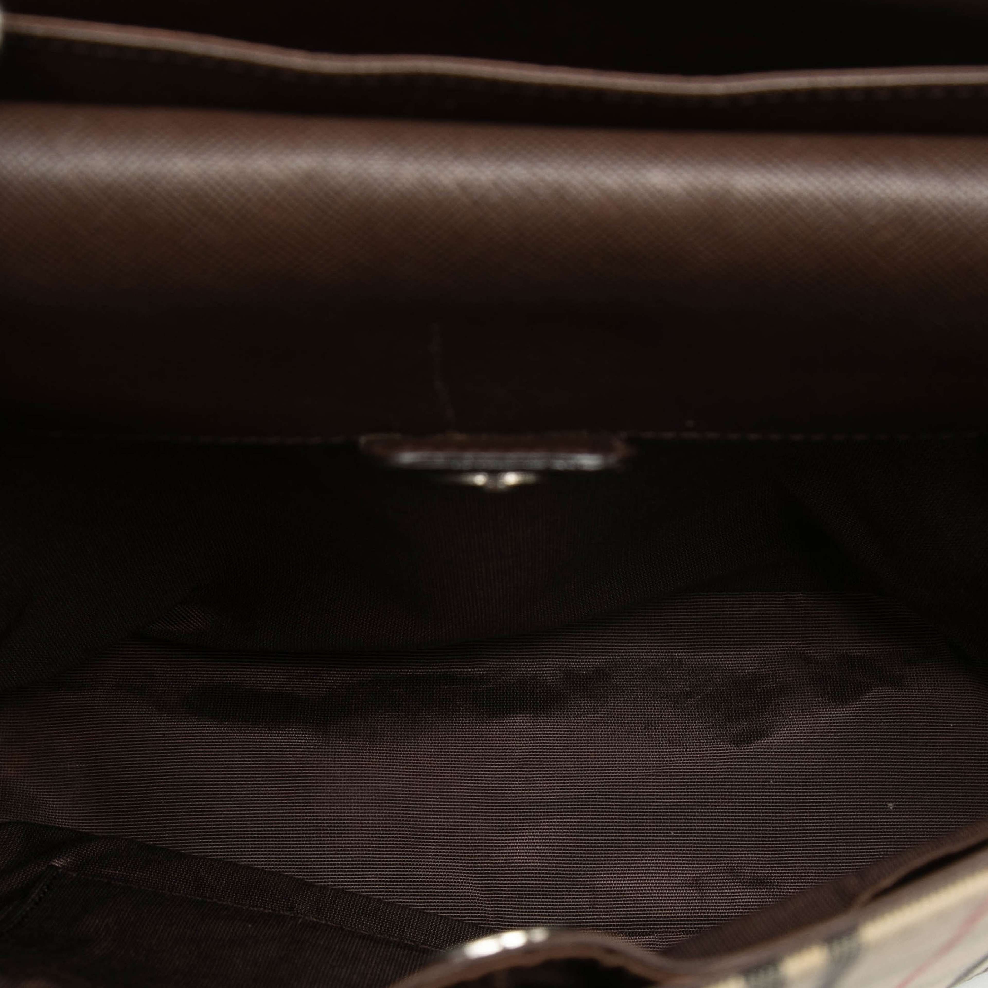 Burberry House Check Canvas Shoulder Bag, från Luxclusif, i färgen beige. Klicka för att öppna bilden i stort format