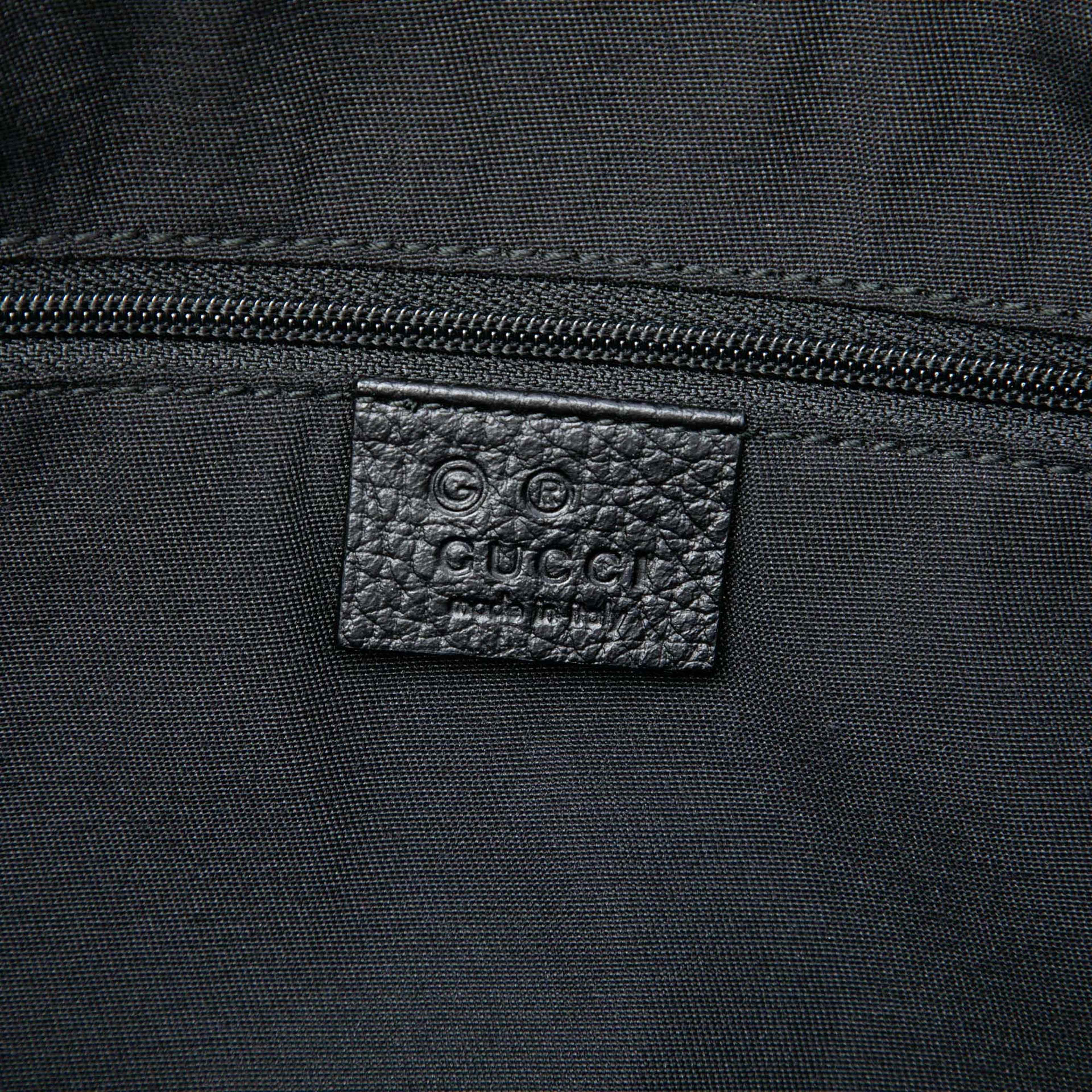 Gucci Gg Canvas Satchel, från Luxclusif, i färgen svart. Klicka för att öppna bilden i stort format