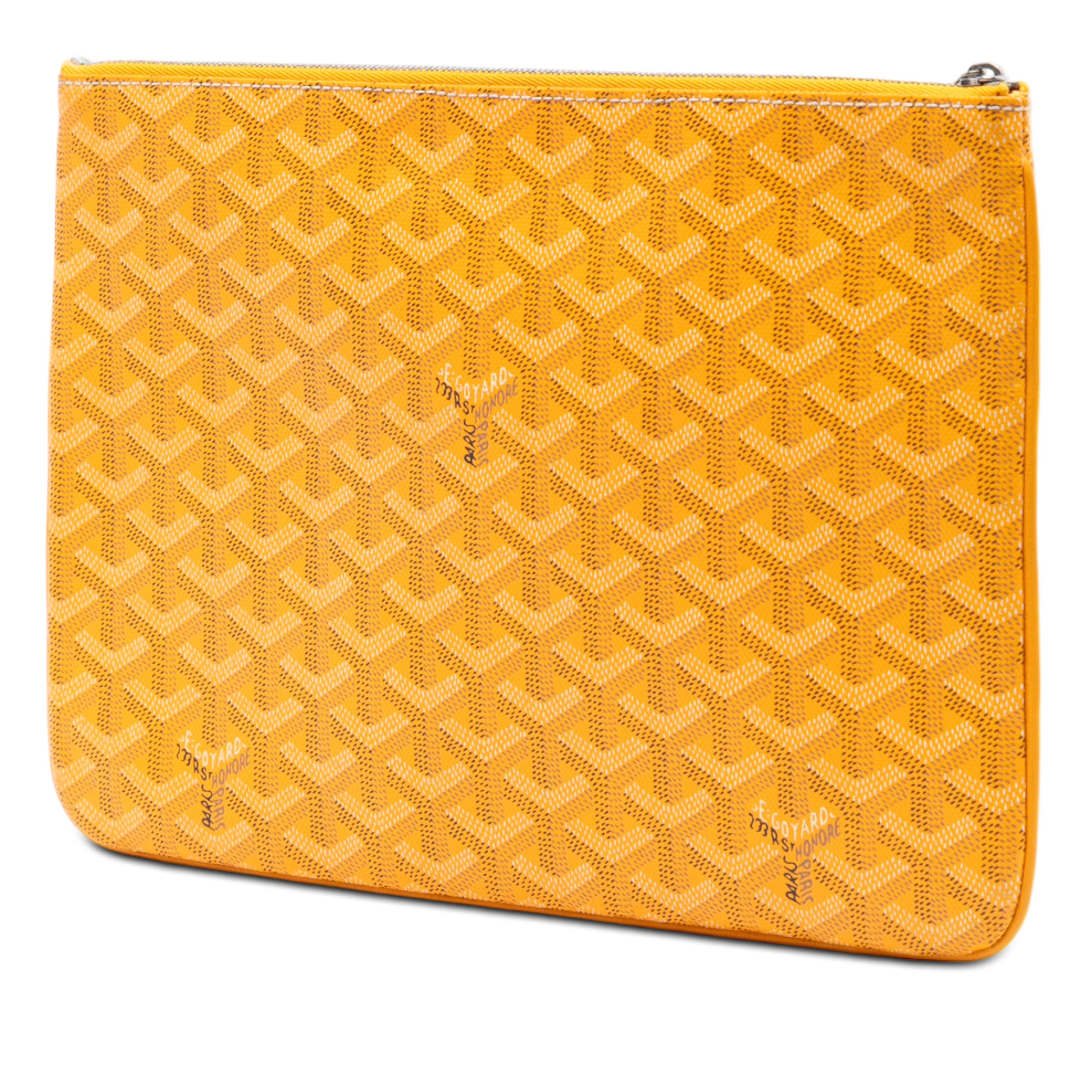 Goyard Goyardine Senat Mm, från Luxclusif, i färgen yellow. Klicka för att öppna bilden i stort format