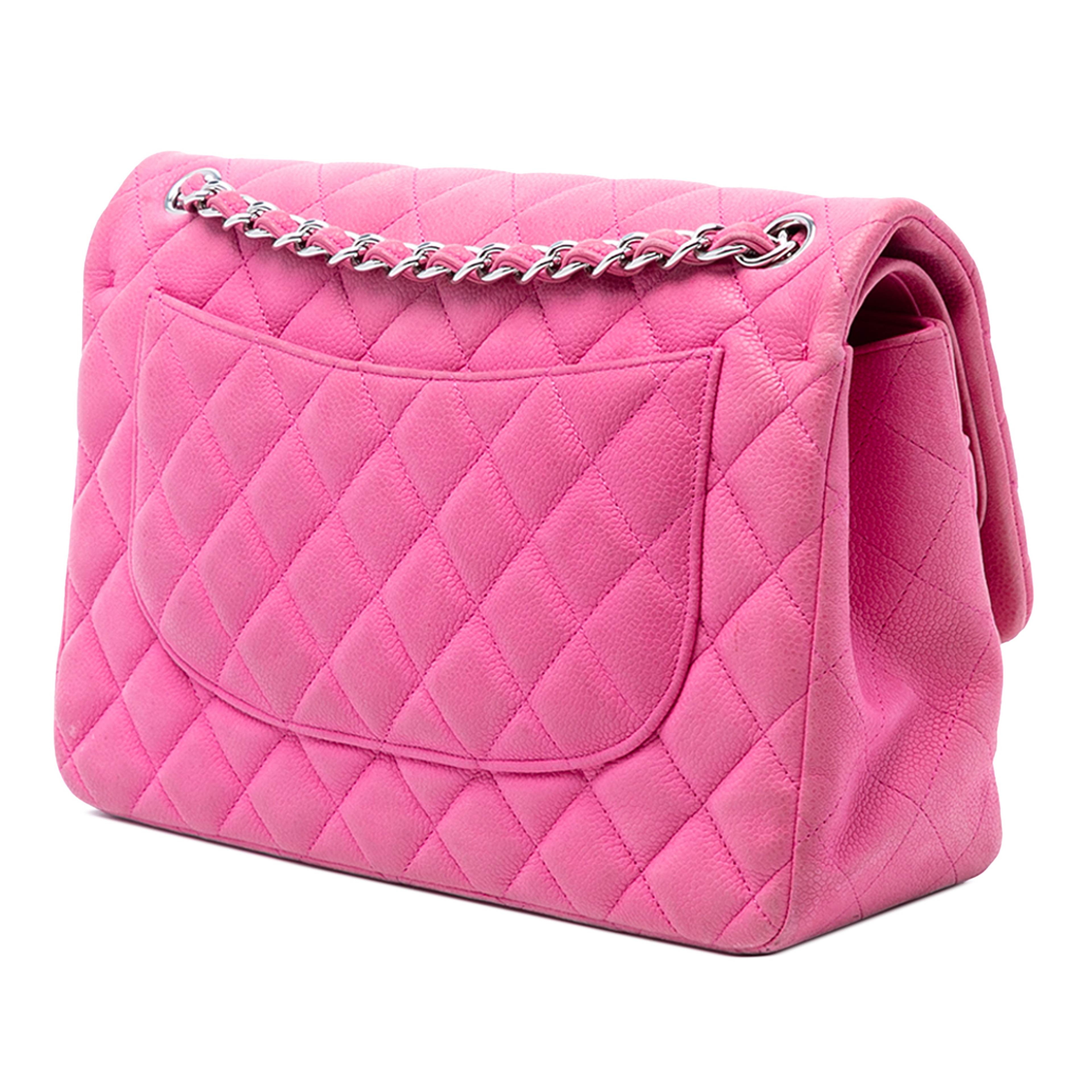 Chanel Jumbo Classic Caviar Double Flap, från Luxclusif, i färgen rosa. Klicka för att öppna bilden i stort format