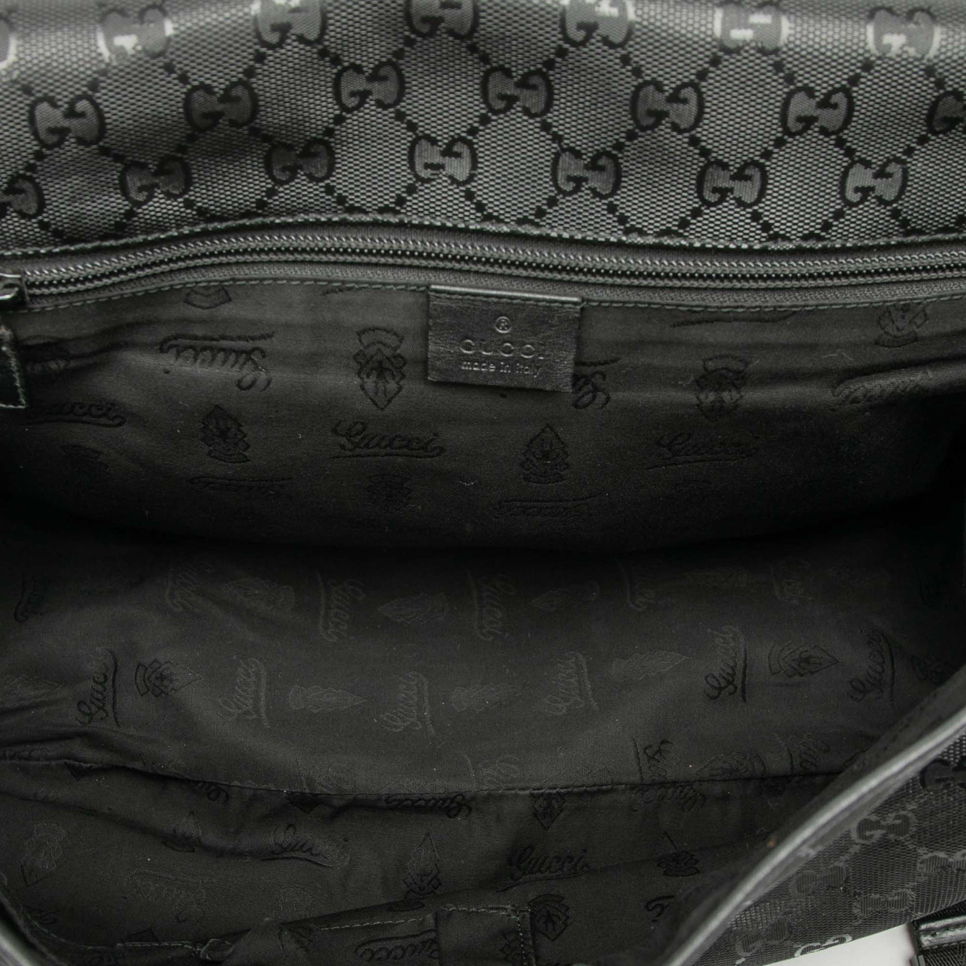 Gucci Gg Imprime Web Crossbody, från Luxclusif, i färgen black. Klicka för att öppna bilden i stort format