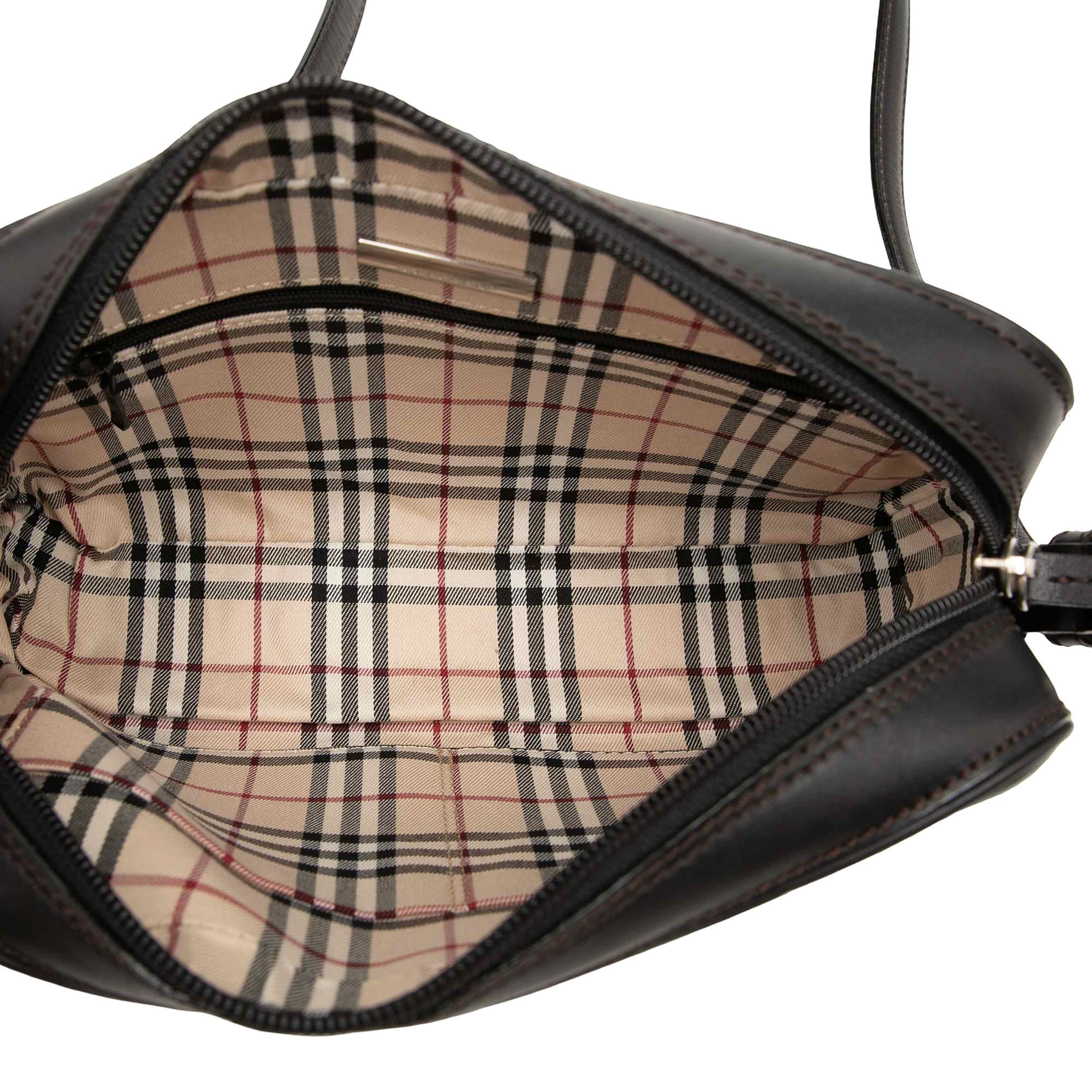 Burberry Calfskin Crossbody, från Luxclusif, i färgen brun. Klicka för att öppna bilden i stort format