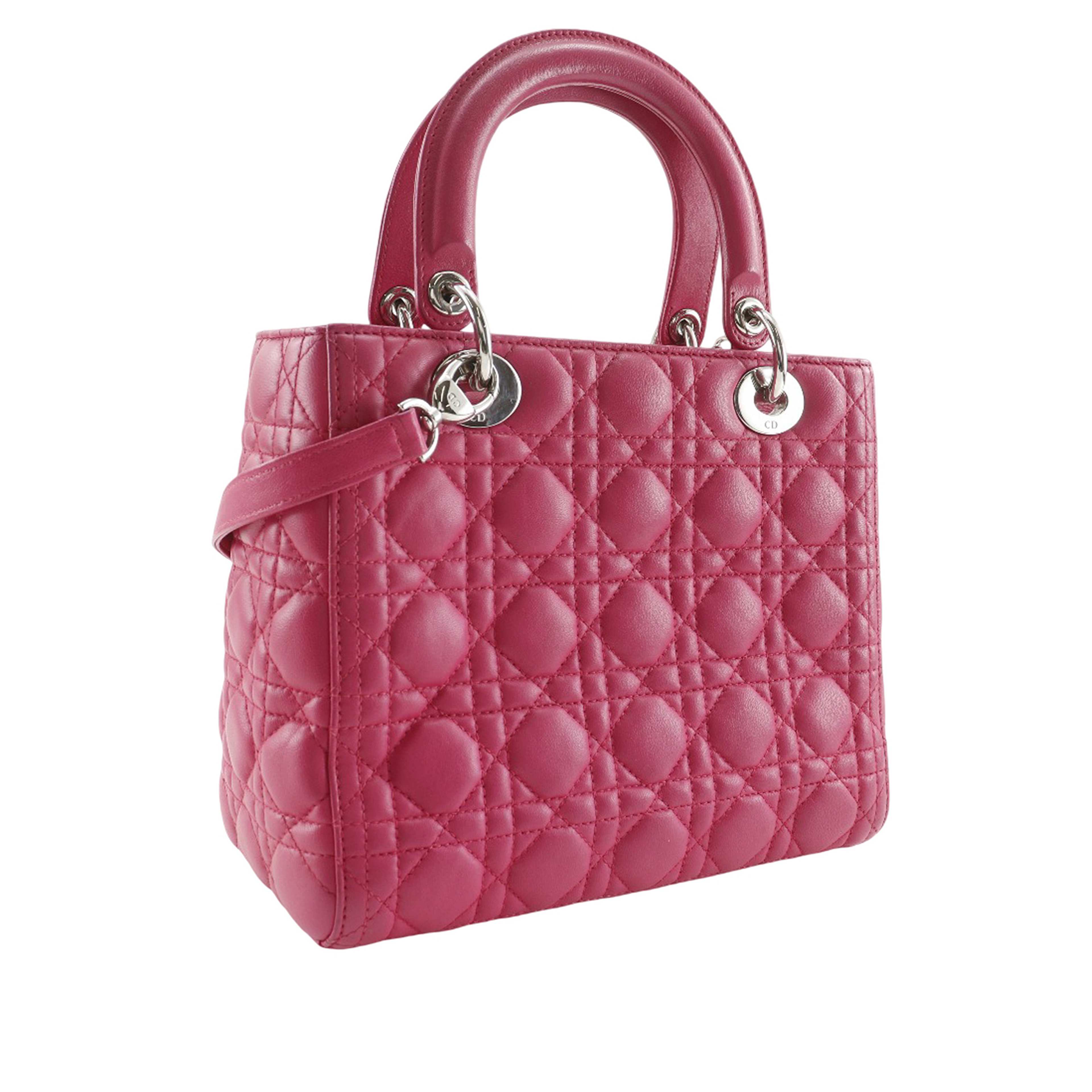 Dior Medium Lambskin Cannage Lady Dior, från Luxclusif, i färgen hot pink. Klicka för att öppna bilden i stort format