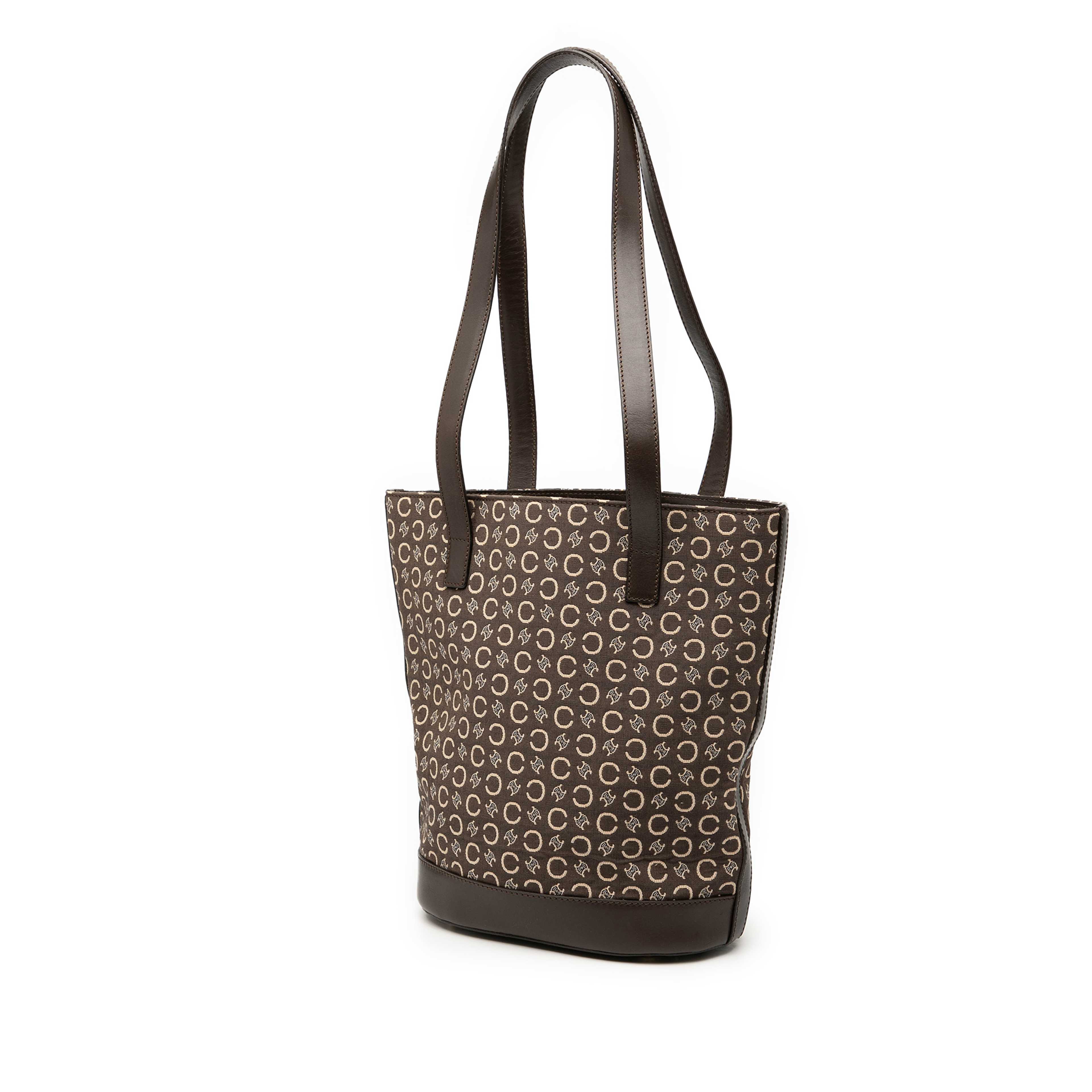 Celine C Macadam Canvas Bucket Bag, från Luxclusif, i färgen dark brown. Klicka för att öppna bilden i stort format