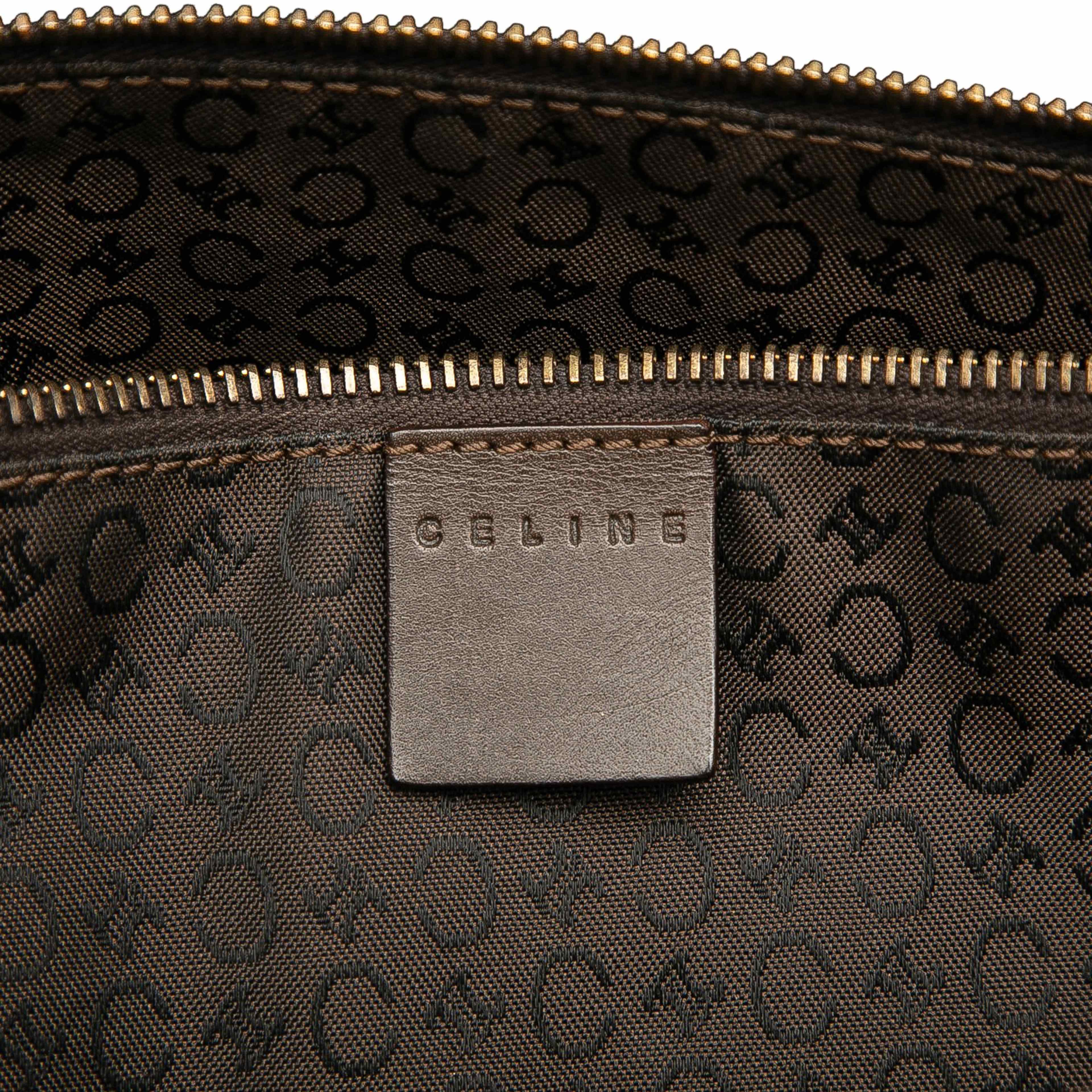 Celine C Macadam Canvas Bucket Bag, från Luxclusif, i färgen dark brown. Klicka för att öppna bilden i stort format