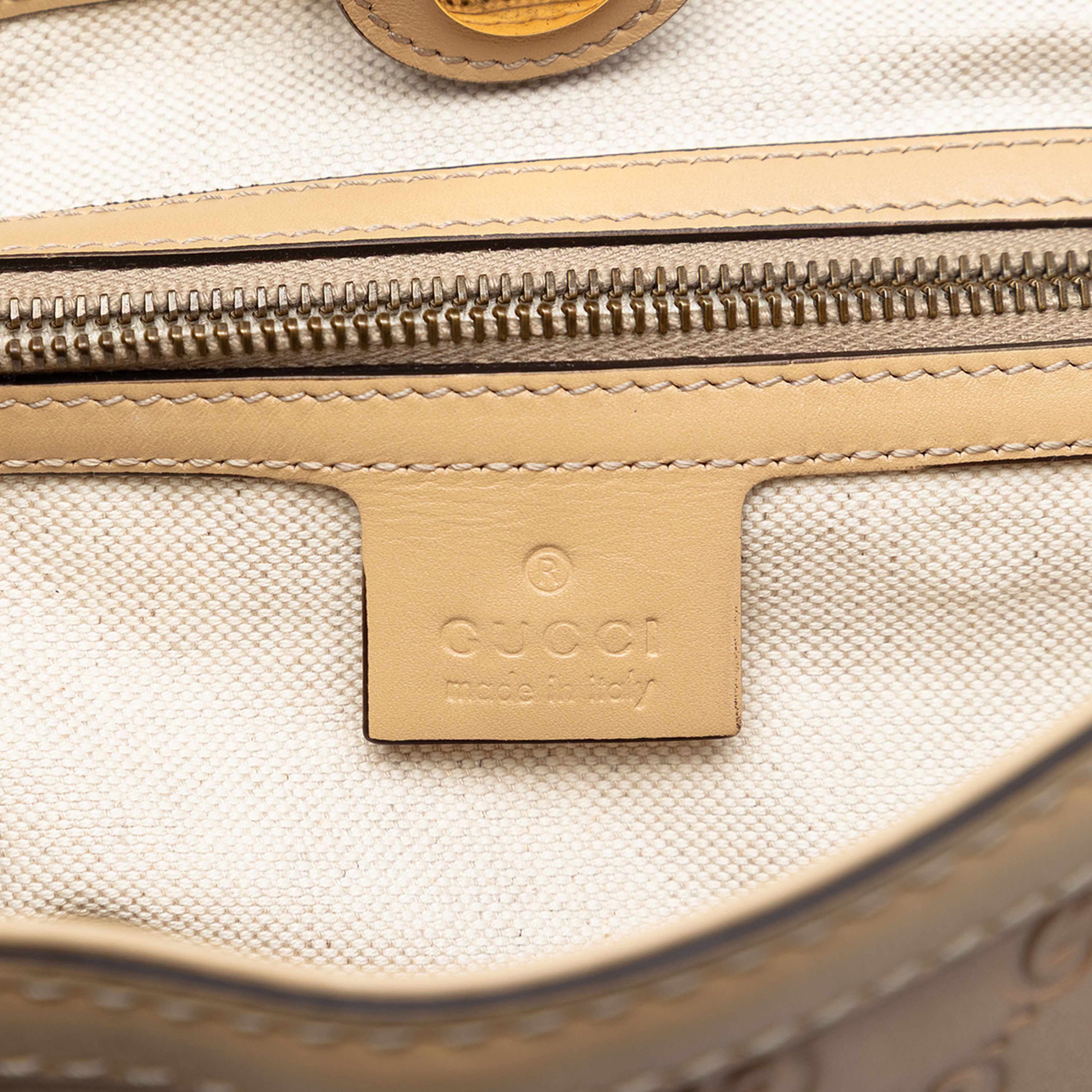 Gucci Guccissima Scarlett Tote, från Luxclusif, i färgen beige. Klicka för att öppna bilden i stort format