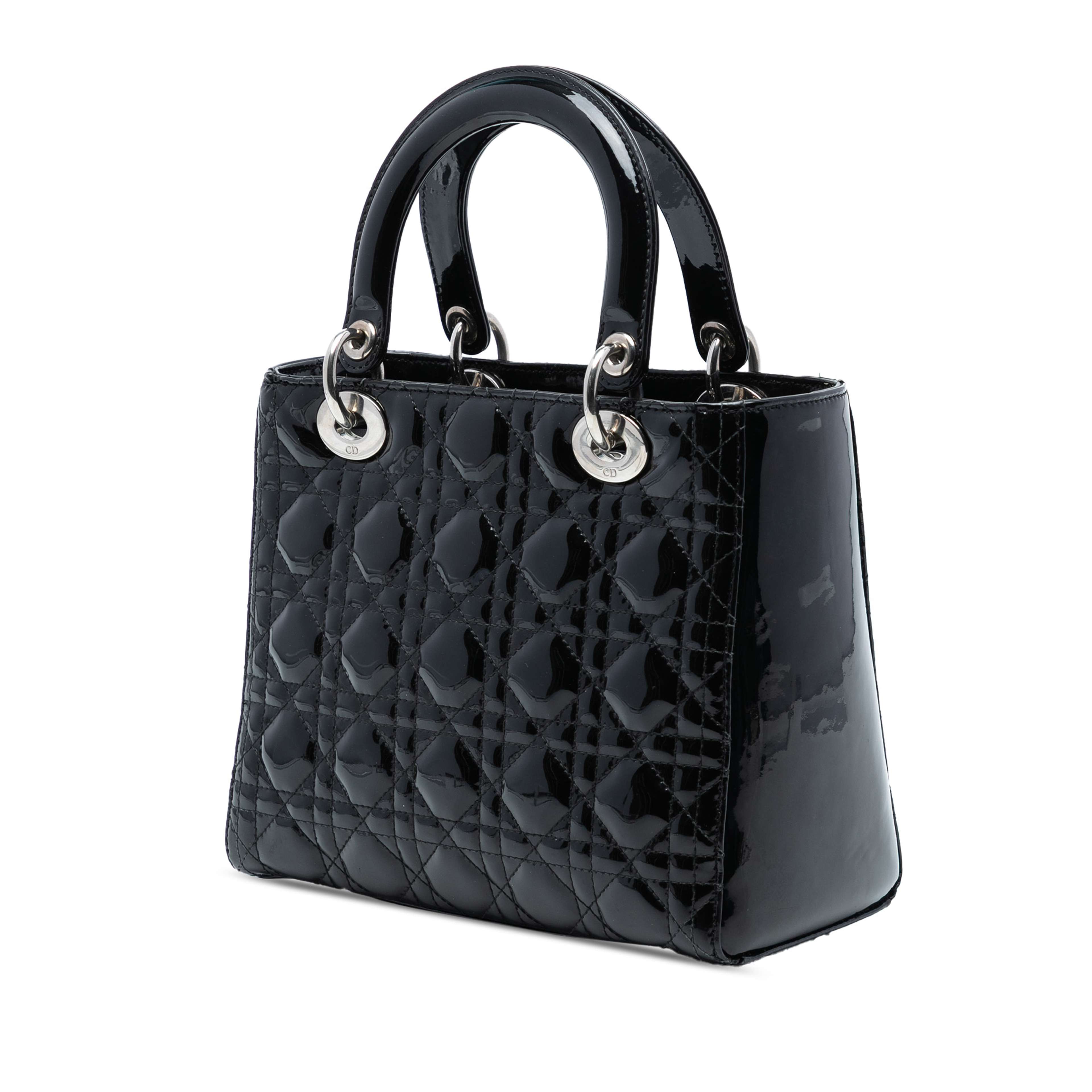 Dior Medium Patent Cannage Lady Dior, från Luxclusif, i färgen black. Klicka för att öppna bilden i stort format