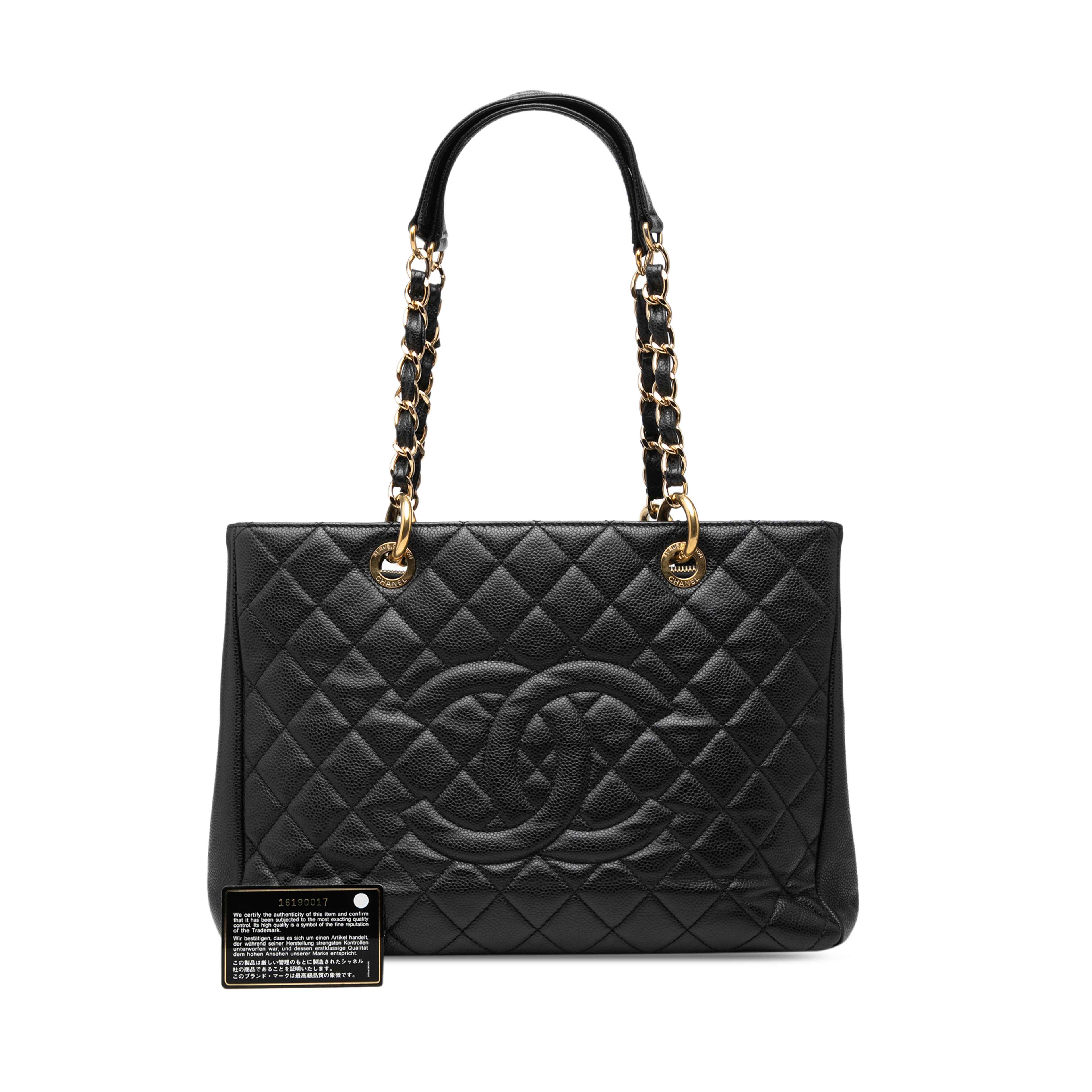 Chanel Caviar Grand Shopping Tote, från Luxclusif, i färgen svart. Klicka för att öppna bilden i stort format