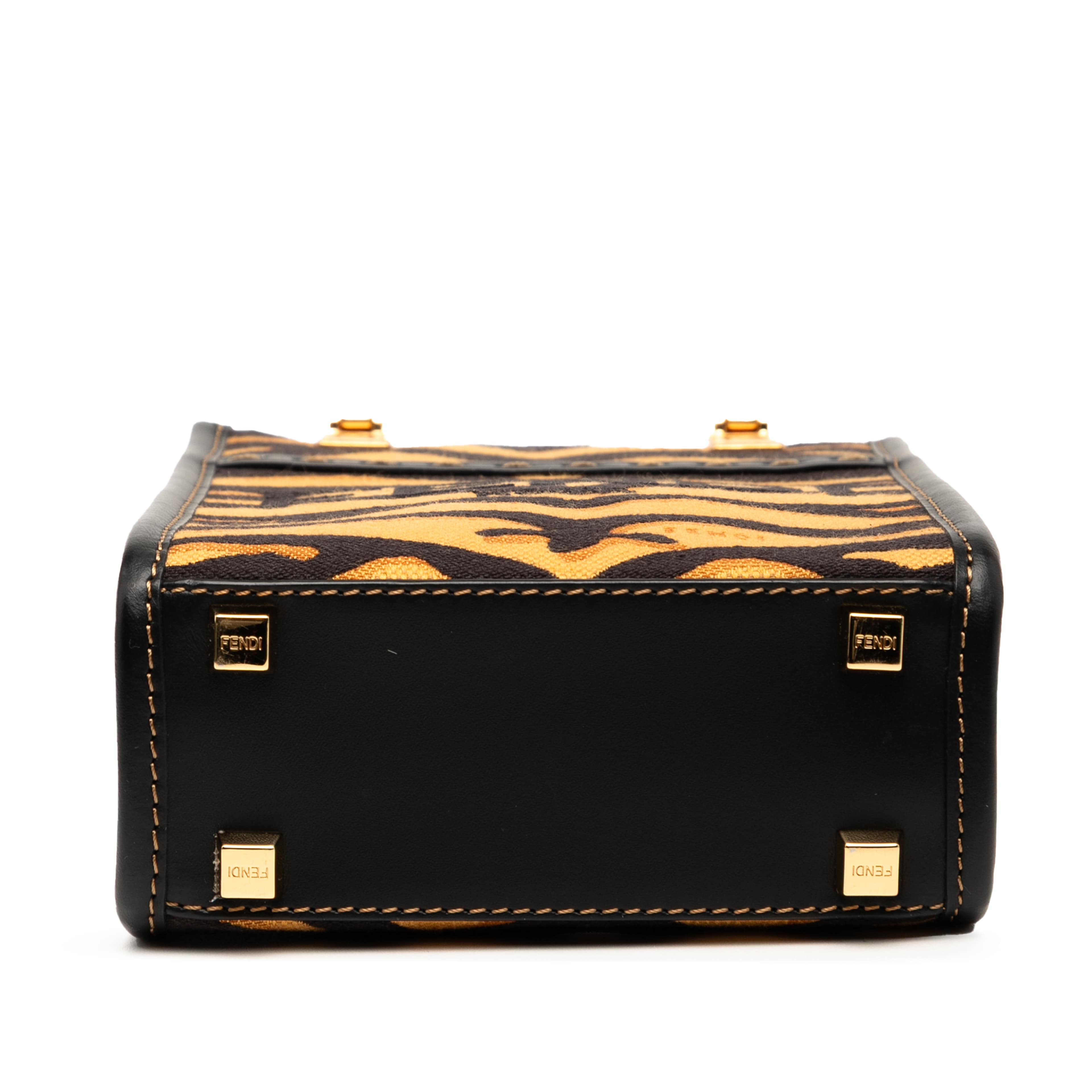 Fendi Mini Embroidered Canvas Tiger Print Sunshine Shopper Tote, från Luxclusif, i färgen brown. Klicka för att öppna bilden i stort format