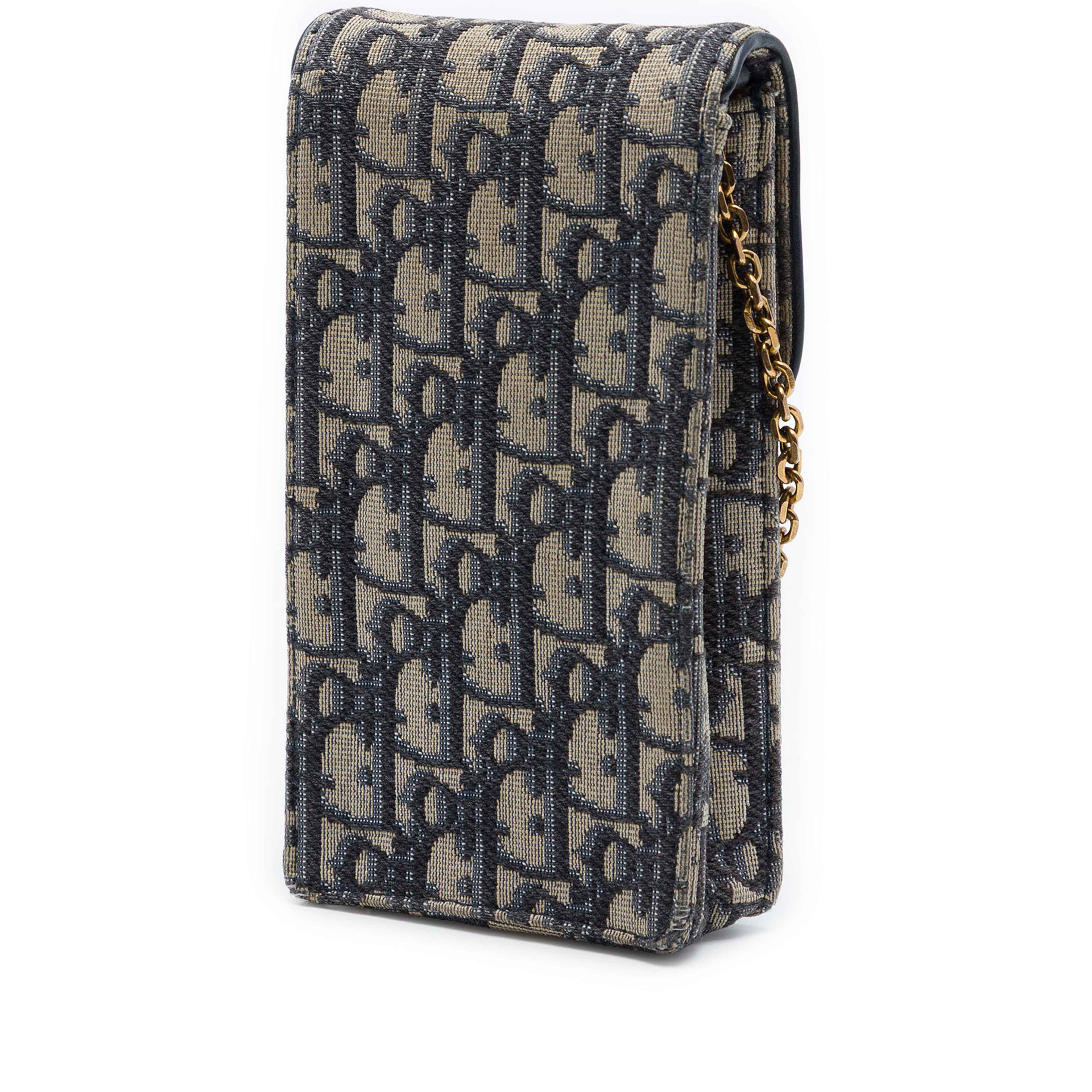 Dior Oblique Canvas Saddle Phone Holder Crossbody, från Luxclusif, i färgen blå. Klicka för att öppna bilden i stort format