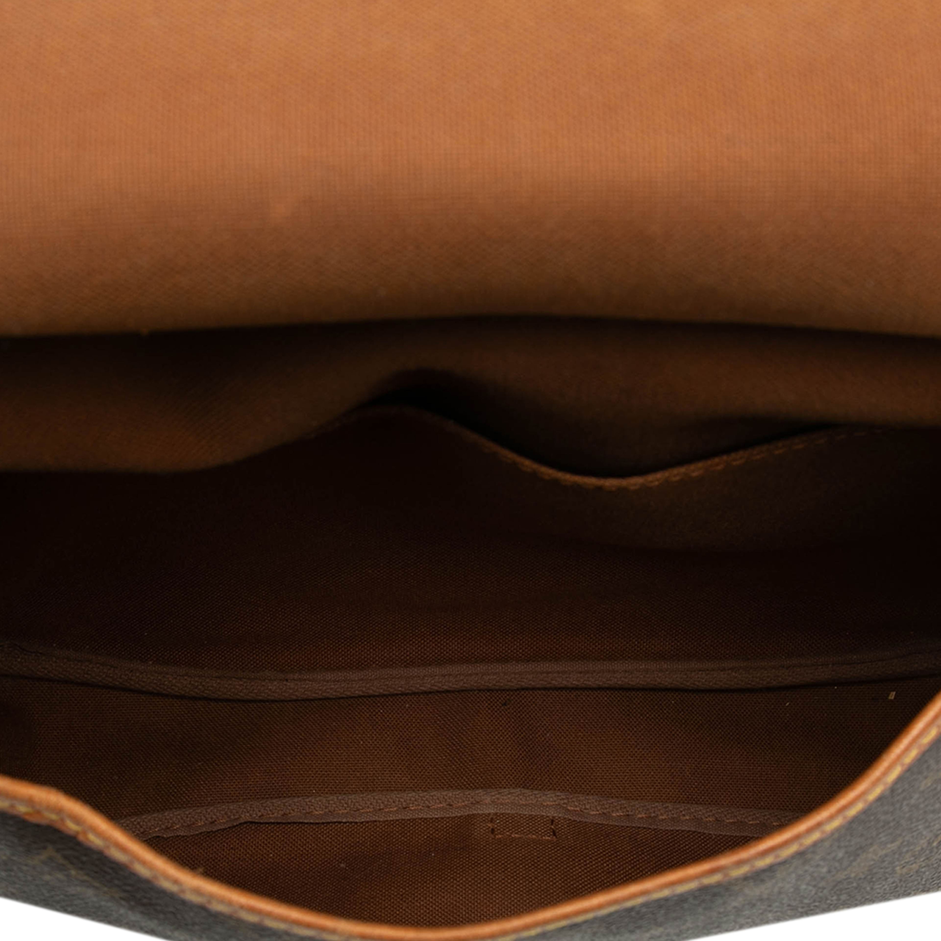 Louis Vuitton Monogram Saumur 25, från Luxclusif, i färgen brown. Klicka för att öppna bilden i stort format