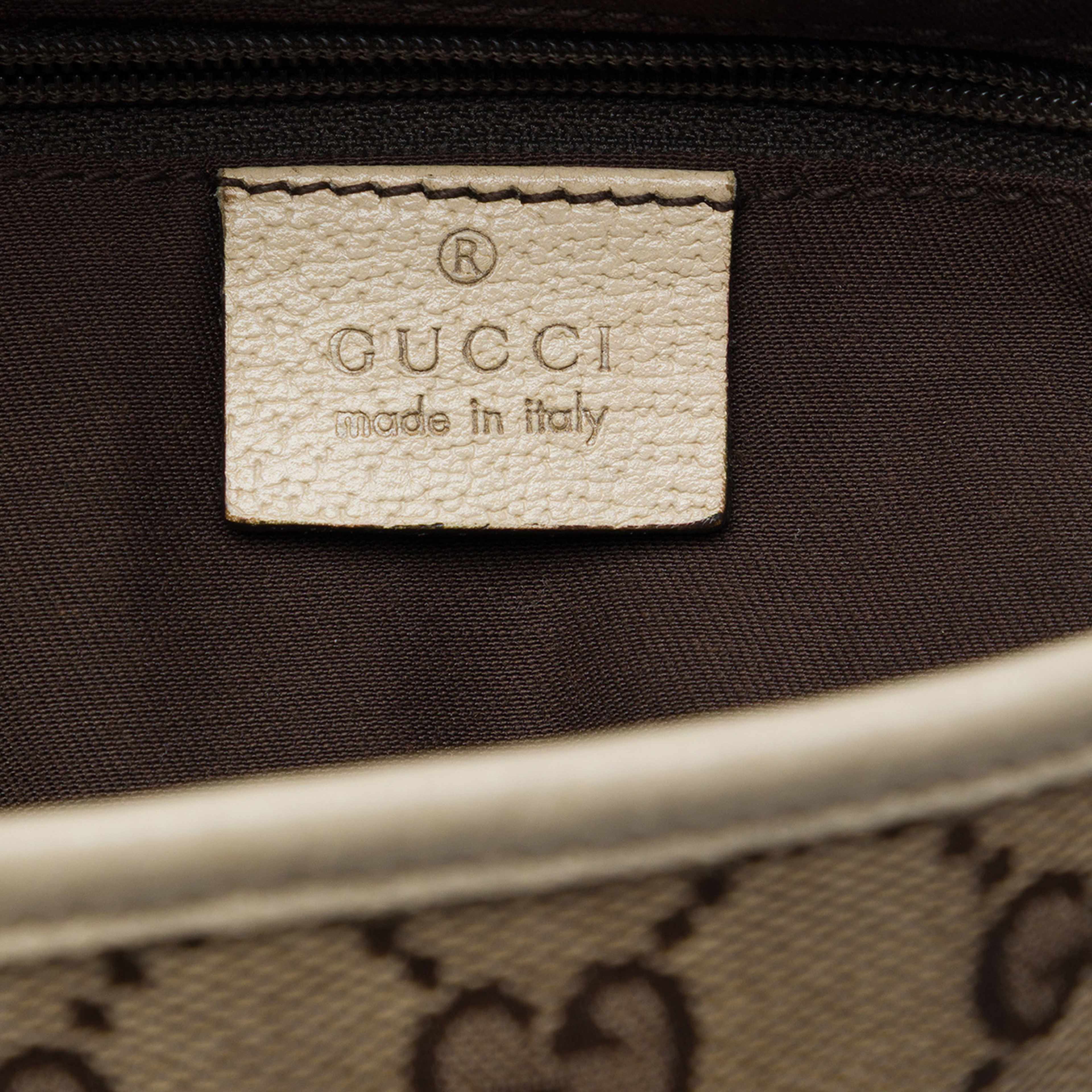 Gucci Gg Canvas Abbey D Ring Crossbody, från Luxclusif, i färgen beige. Klicka för att öppna bilden i stort format
