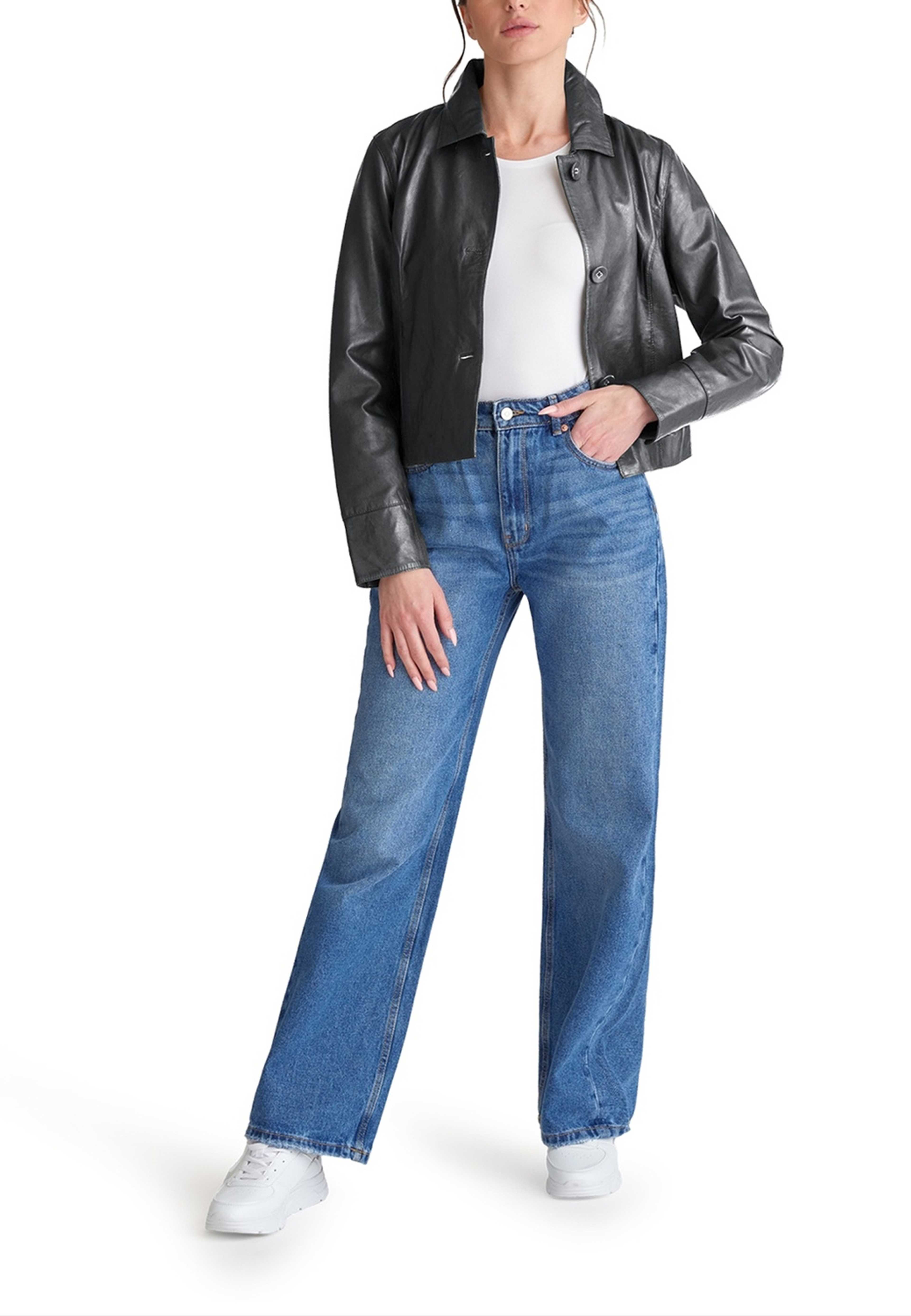 Thea Jacket, från Saki, i färgen black. Klicka för att öppna bilden i stort format