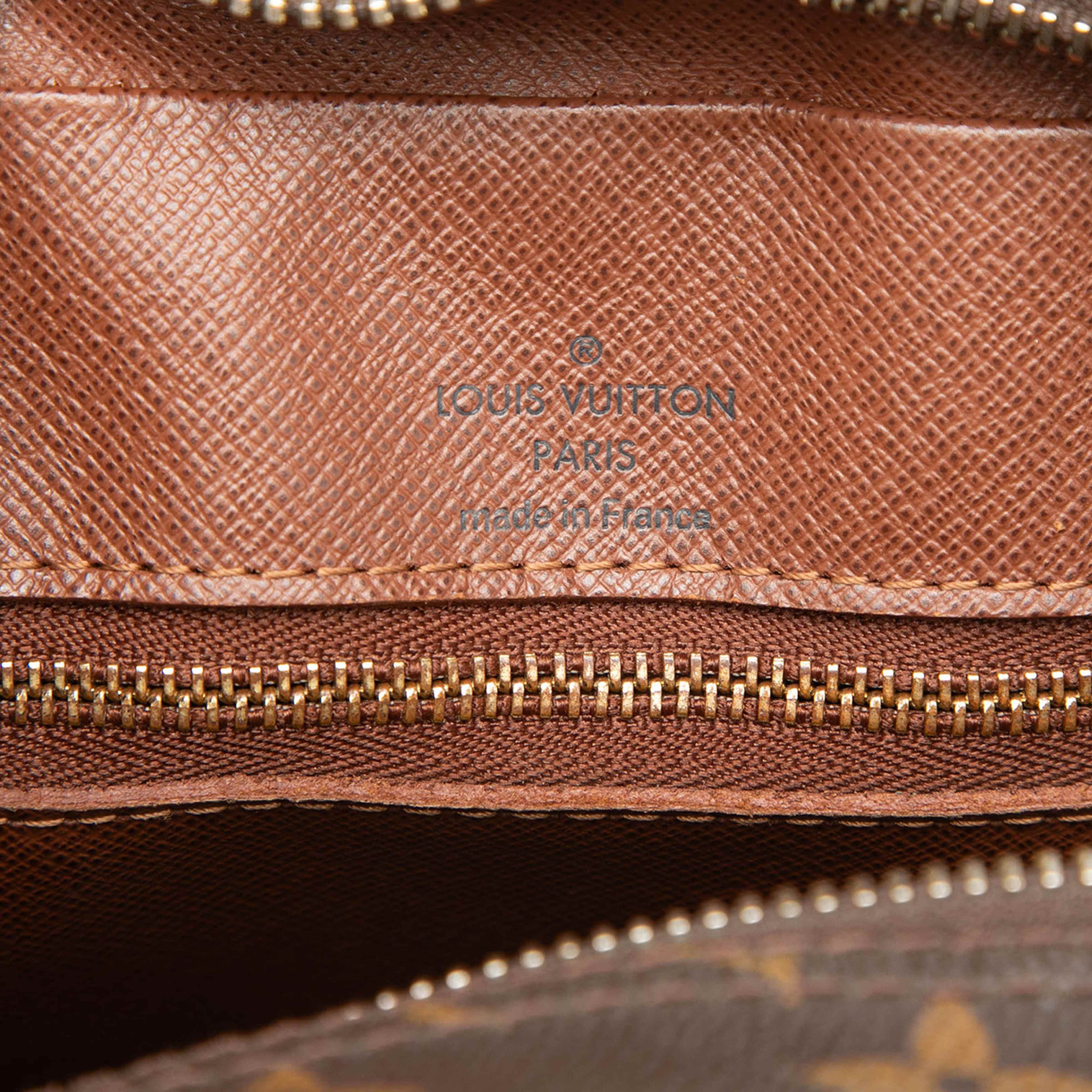 Louis Vuitton Monogram Nil Crossbody, från Luxclusif, i färgen brown. Klicka för att öppna bilden i stort format