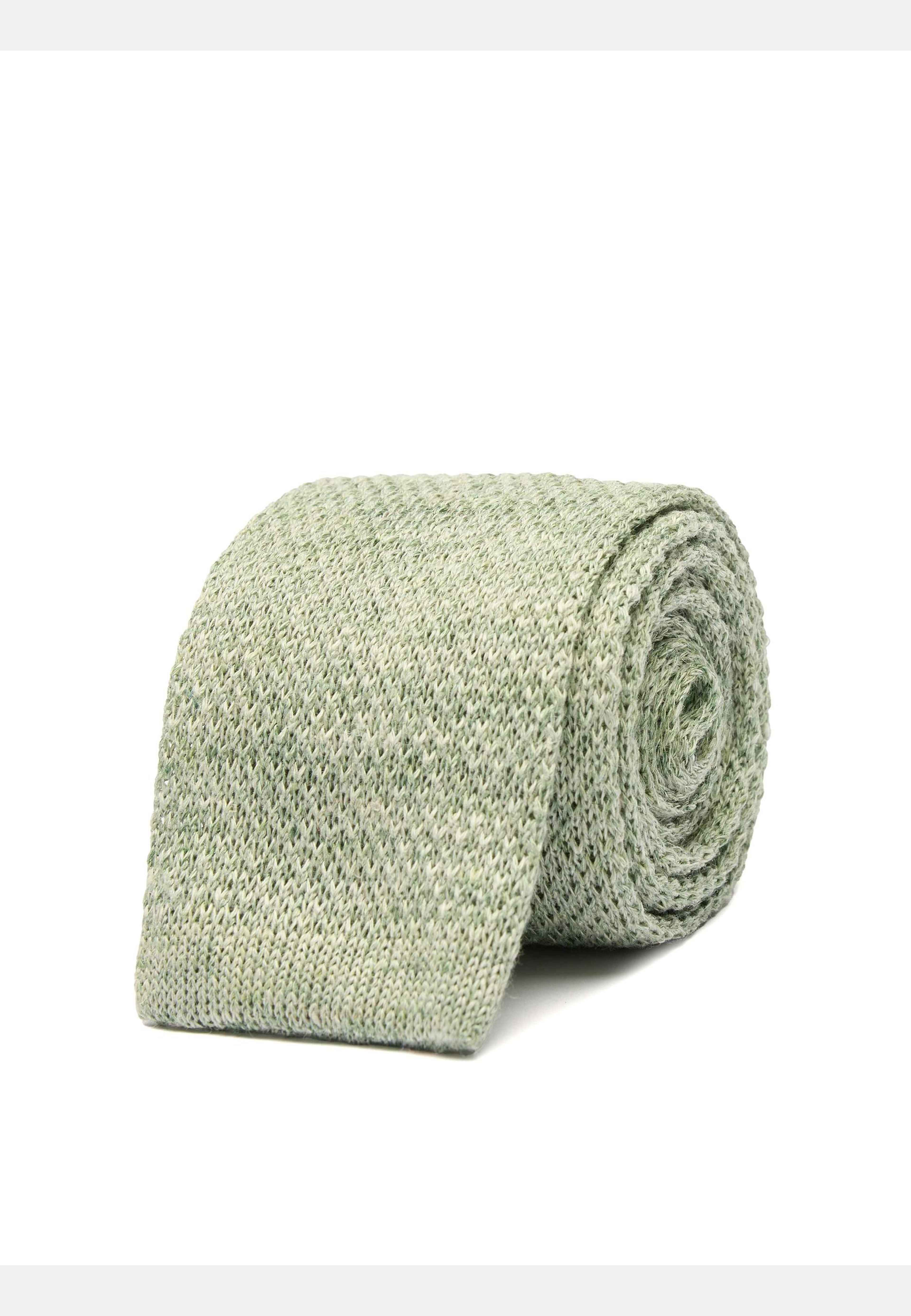 Linen Knitted Tie, från John Henric, i färgen green. Klicka för att öppna bilden i stort format