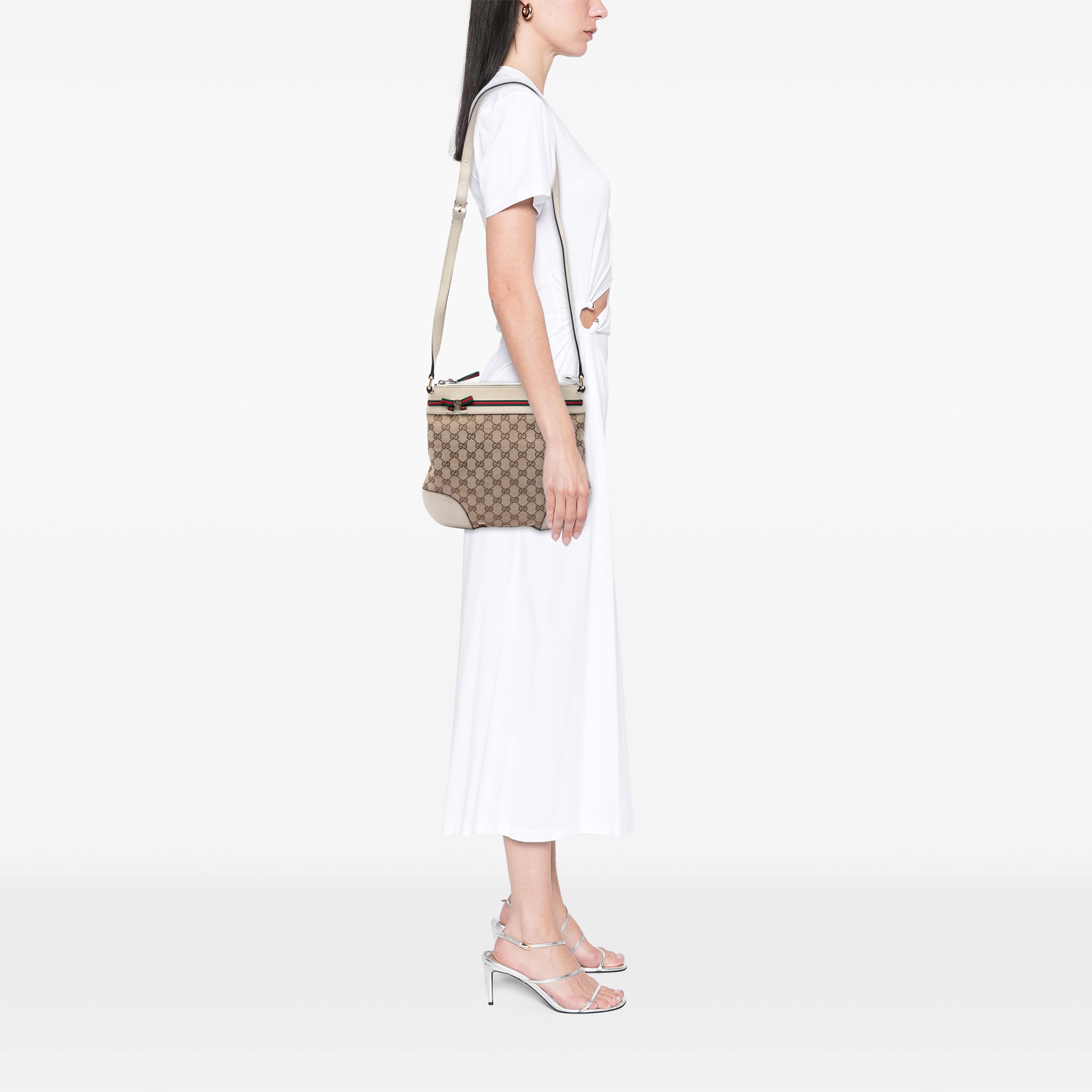 Gucci Gg Canvas Web Mayfair Crossbody, från Luxclusif, i färgen beige. Klicka för att öppna bilden i stort format