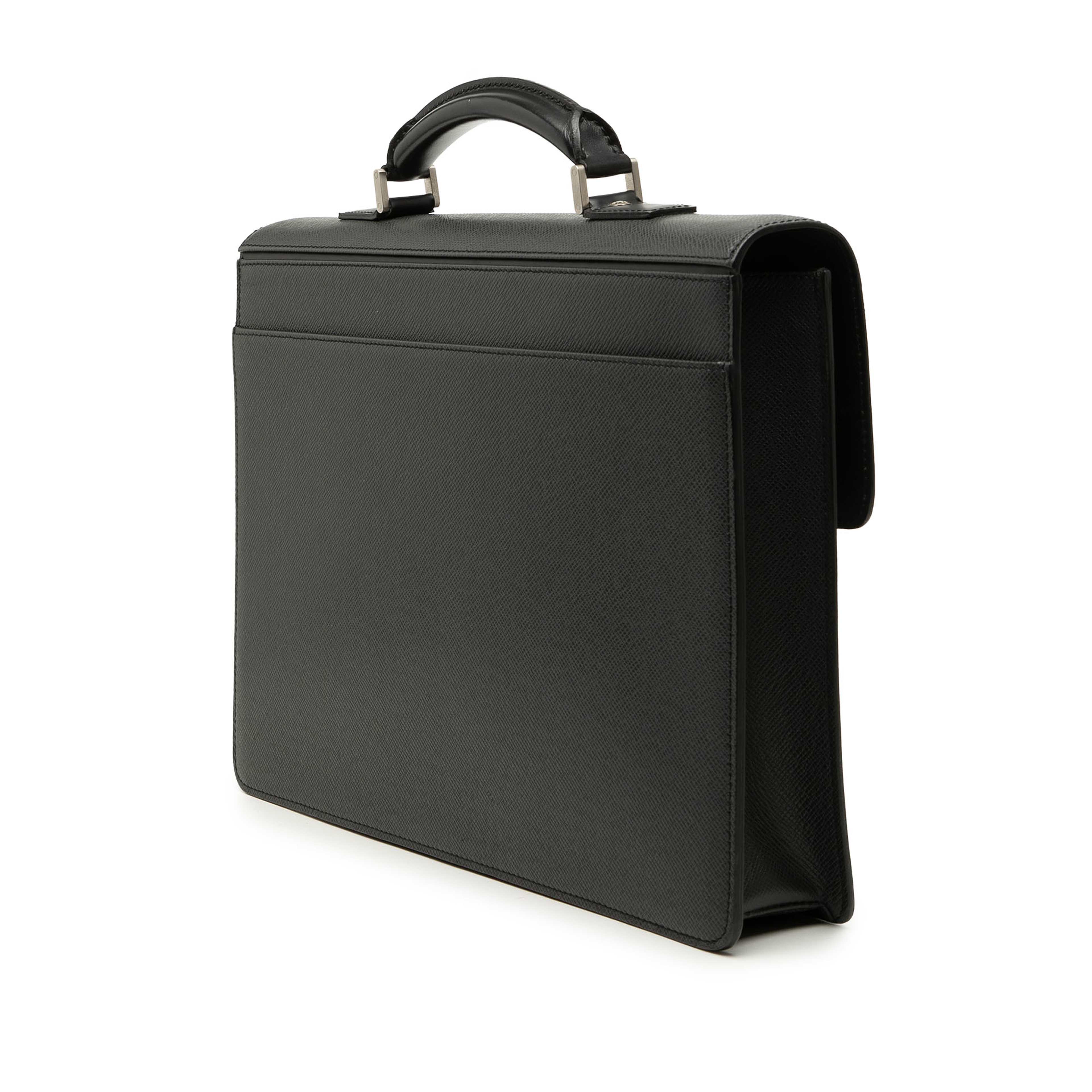 Louis Vuitton Taiga Robusto 1, från Luxclusif, i färgen black. Klicka för att öppna bilden i stort format