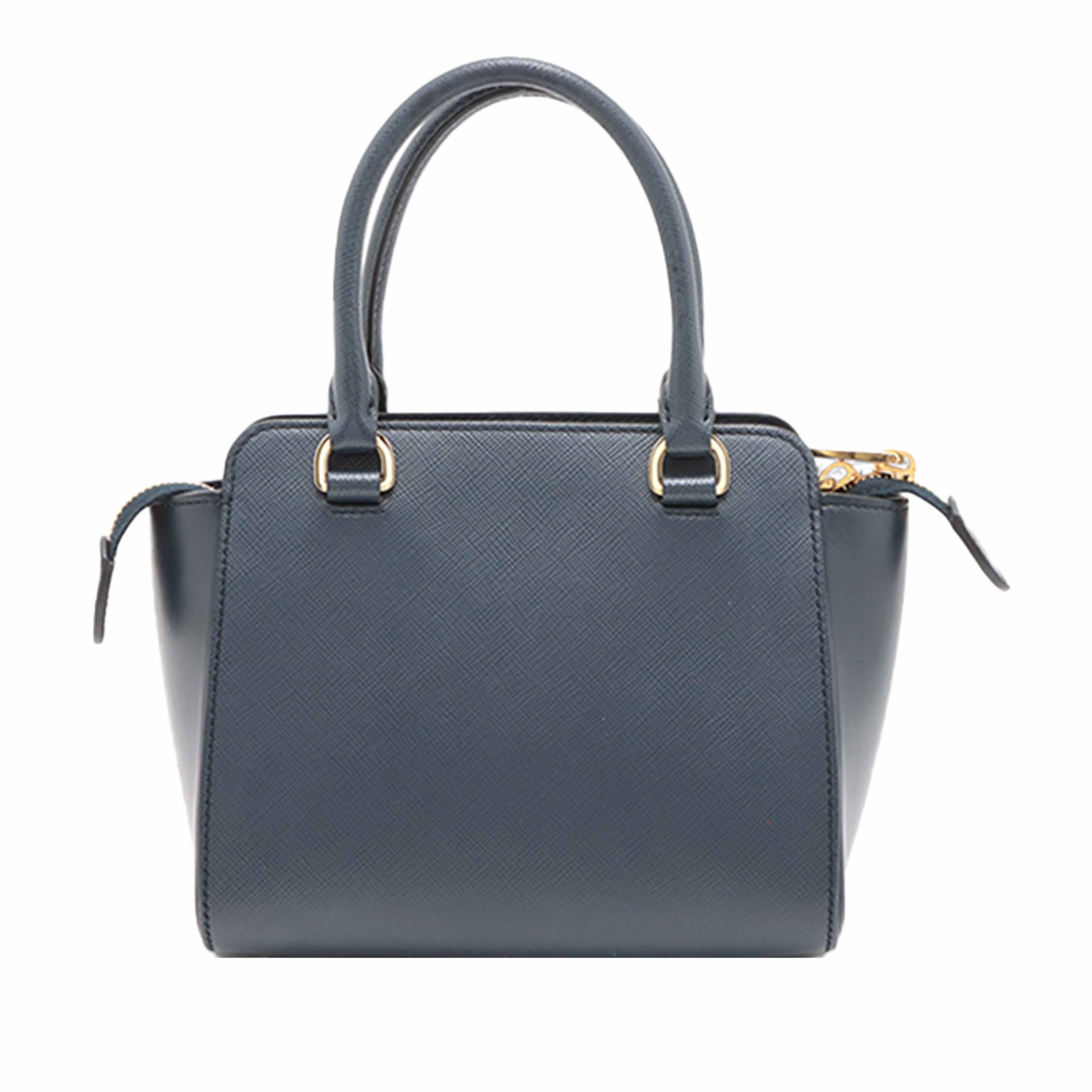 Prada Mini Saffiano Lux Tote, från Luxclusif, i färgen blå. Klicka för att öppna bilden i stort format