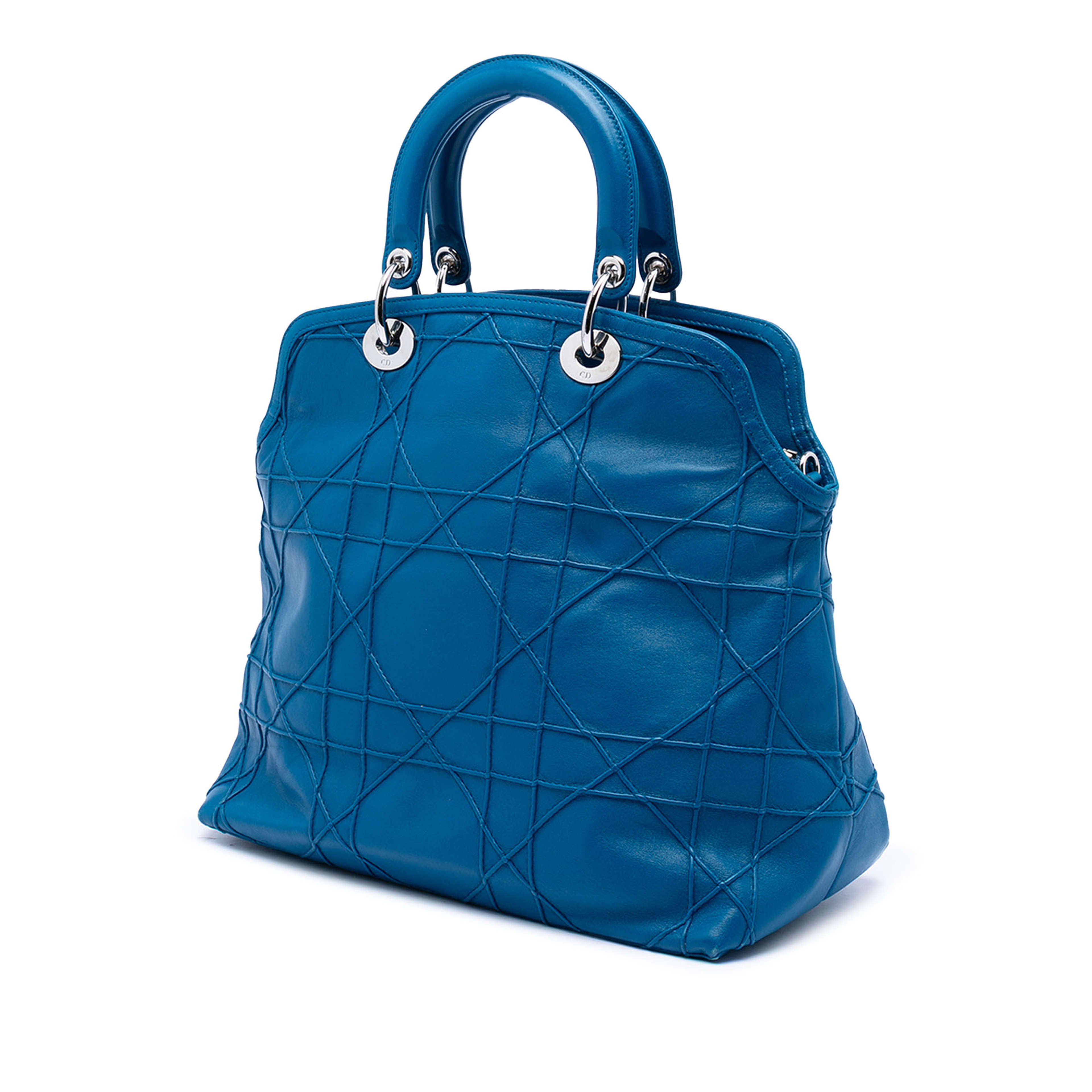Dior Medium Lambskin Cannage Polochon Granville Satchel, från Luxclusif, i färgen blå. Klicka för att öppna bilden i stort format