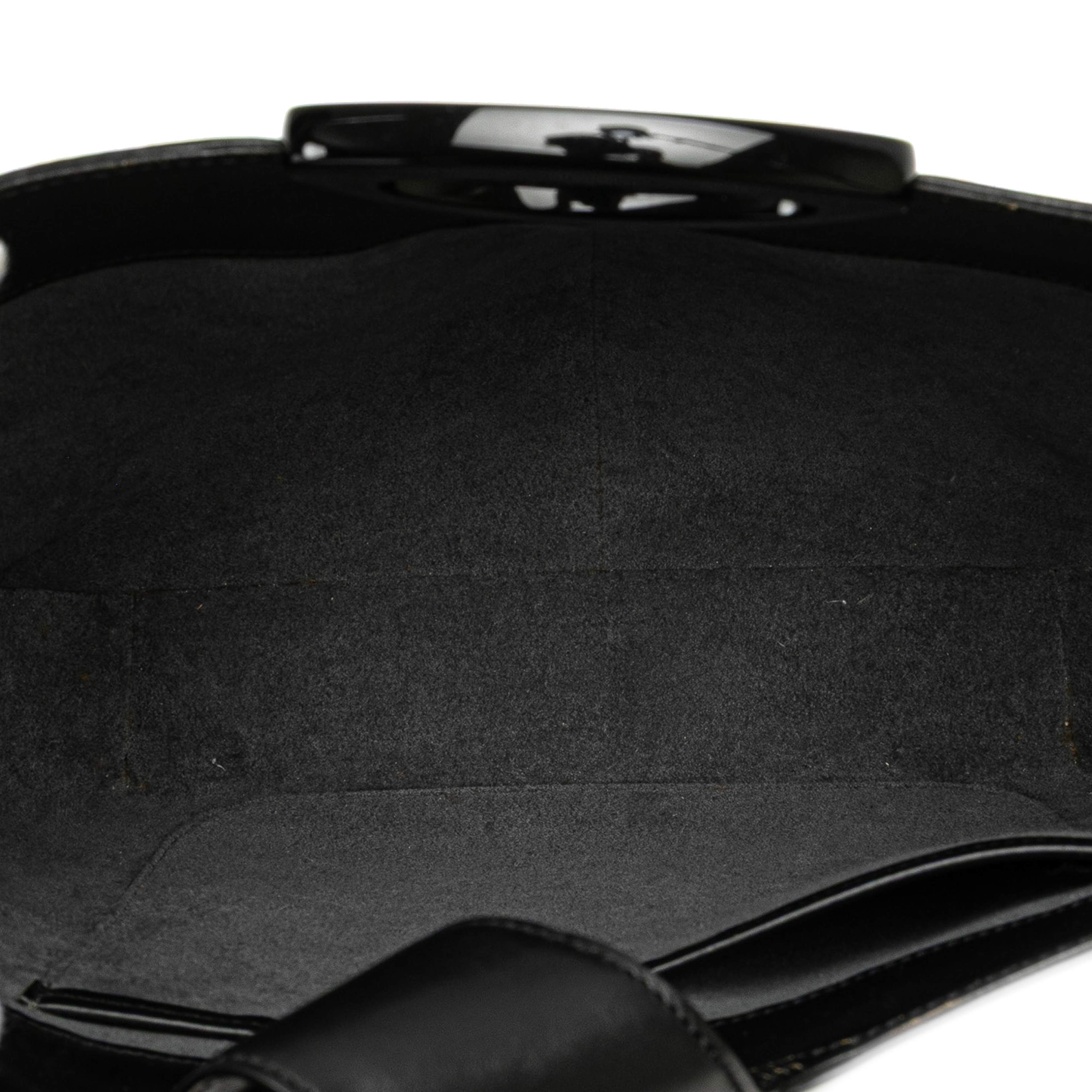Louis Vuitton Epi Reverie, från Luxclusif, i färgen black.
