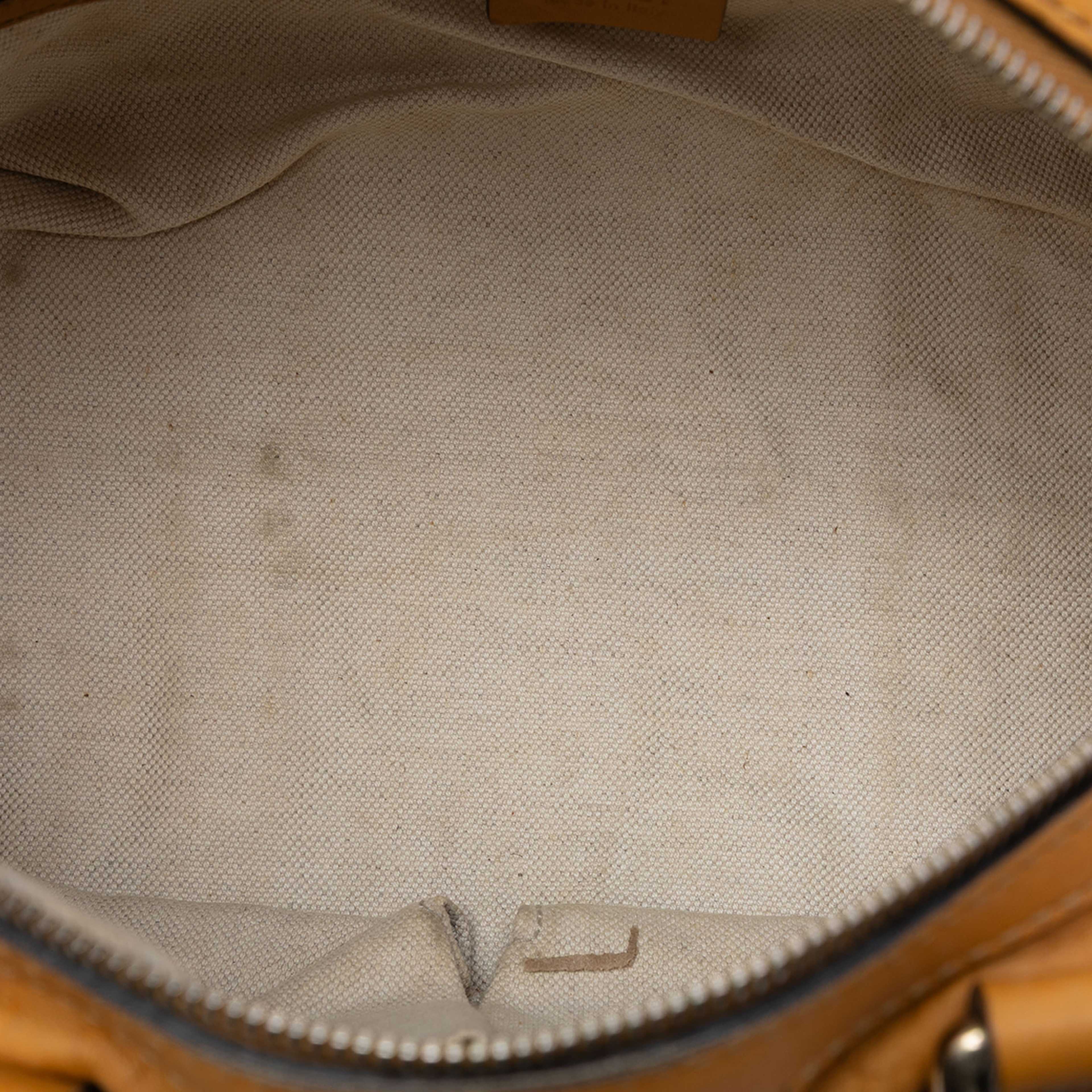 Gucci Small Microguccissima Joy Boston Bag, från Luxclusif, i färgen mustard. Klicka för att öppna bilden i stort format