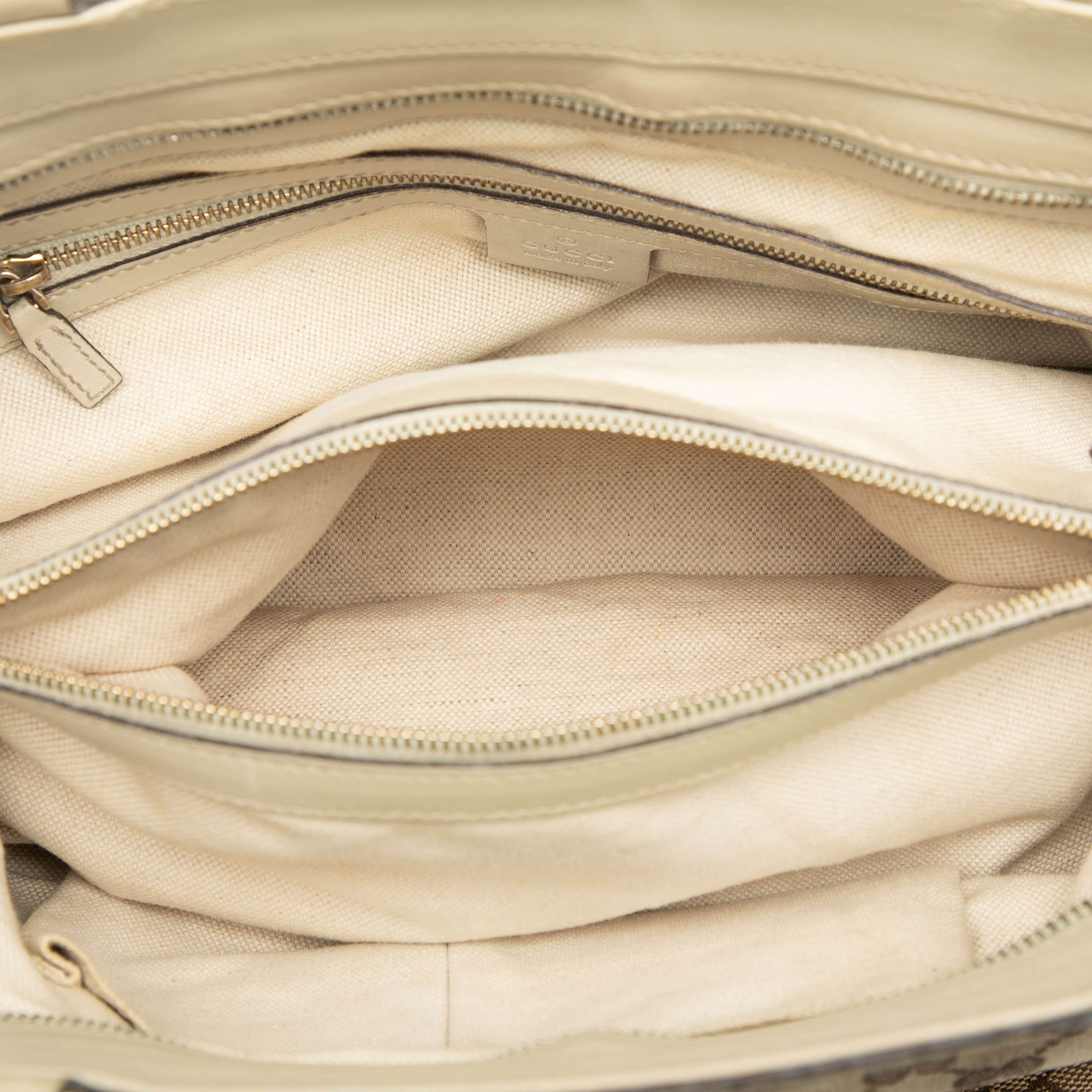 Gucci Gg Canvas Mayfair Tote, från Luxclusif, i färgen beige. Klicka för att öppna bilden i stort format