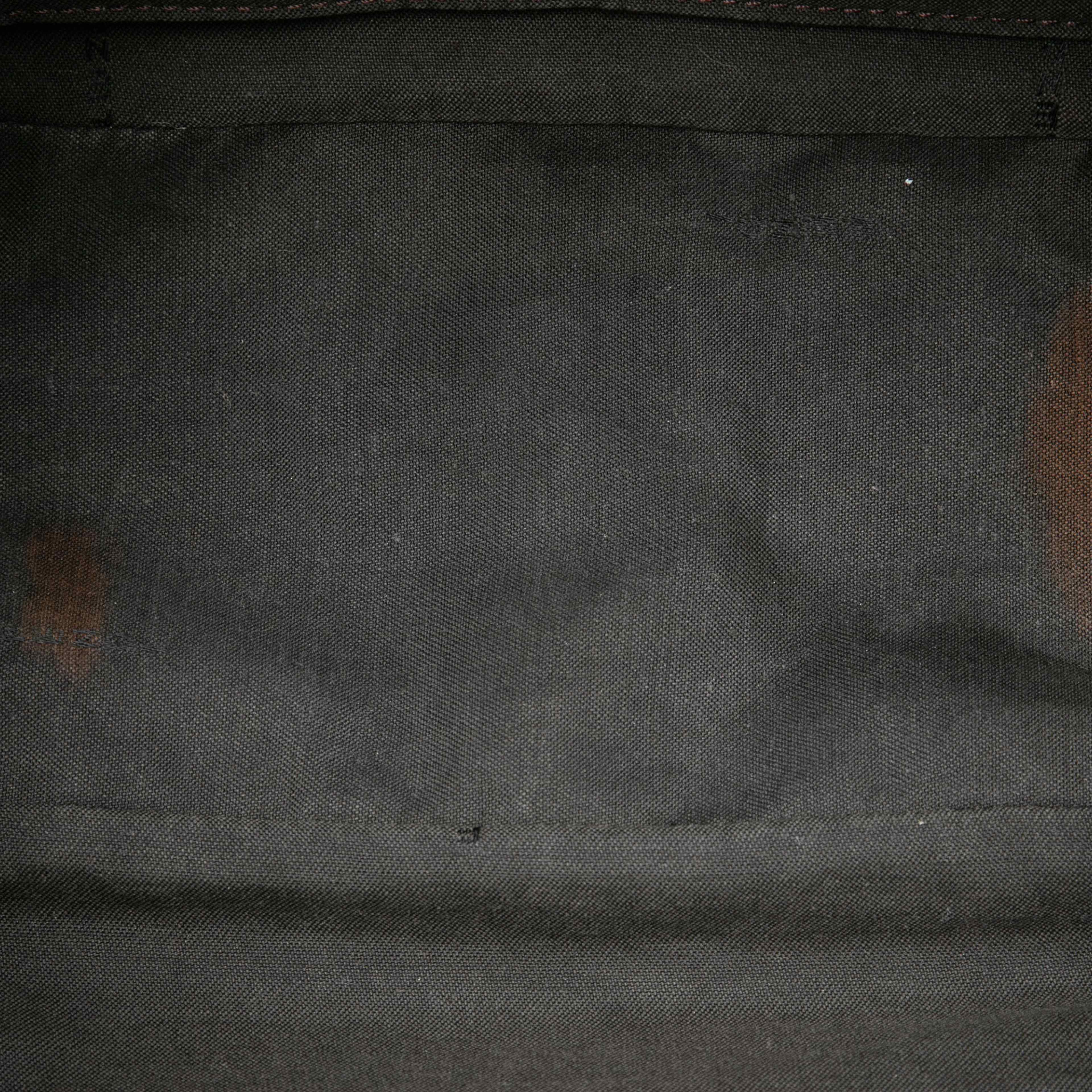 Fendi Zucca Suede Chef Tote, från Luxclusif, i färgen black. Klicka för att öppna bilden i stort format