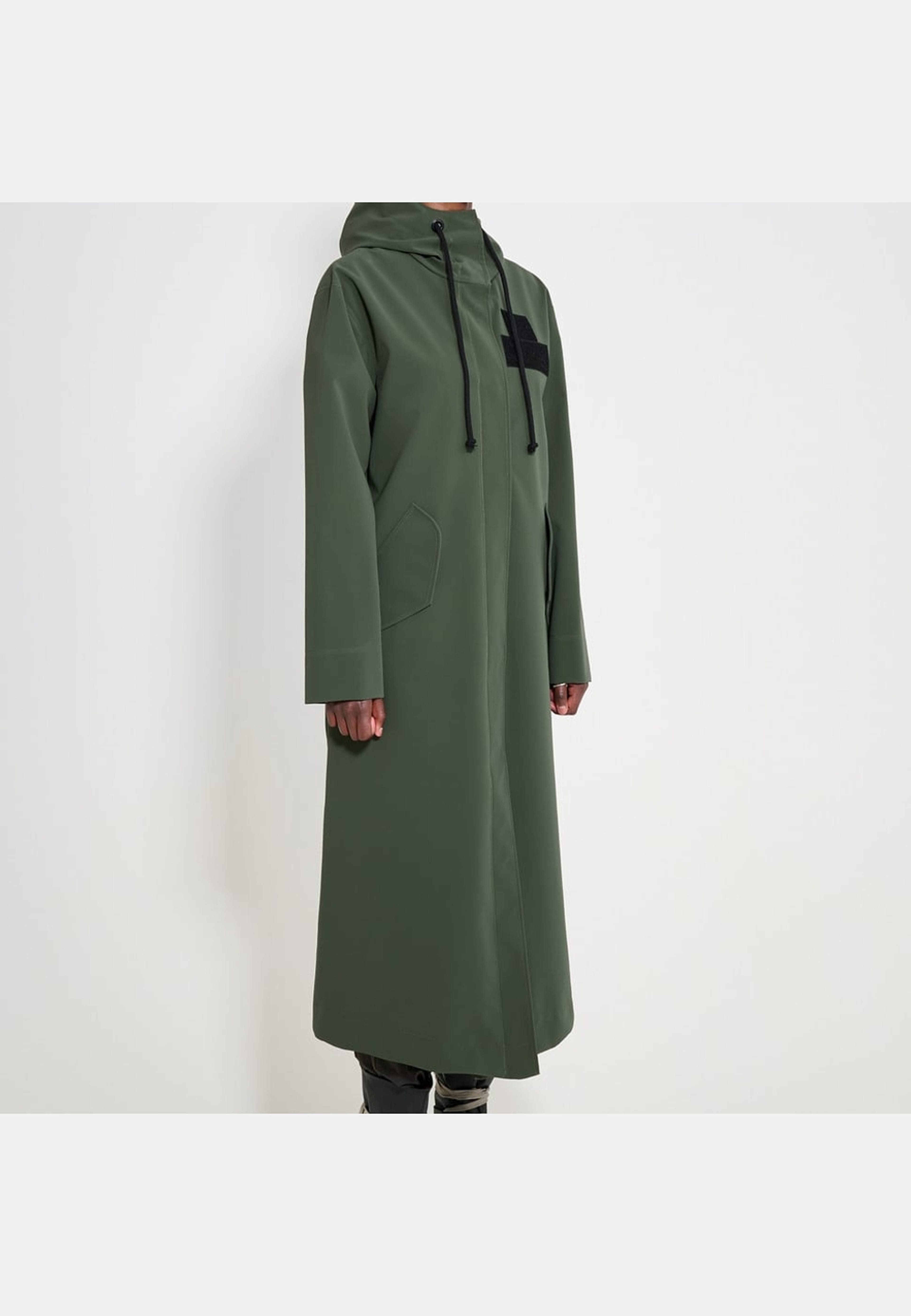 Chatham Matte Raincoat, från Stutterheim, i färgen green. Klicka för att öppna bilden i stort format