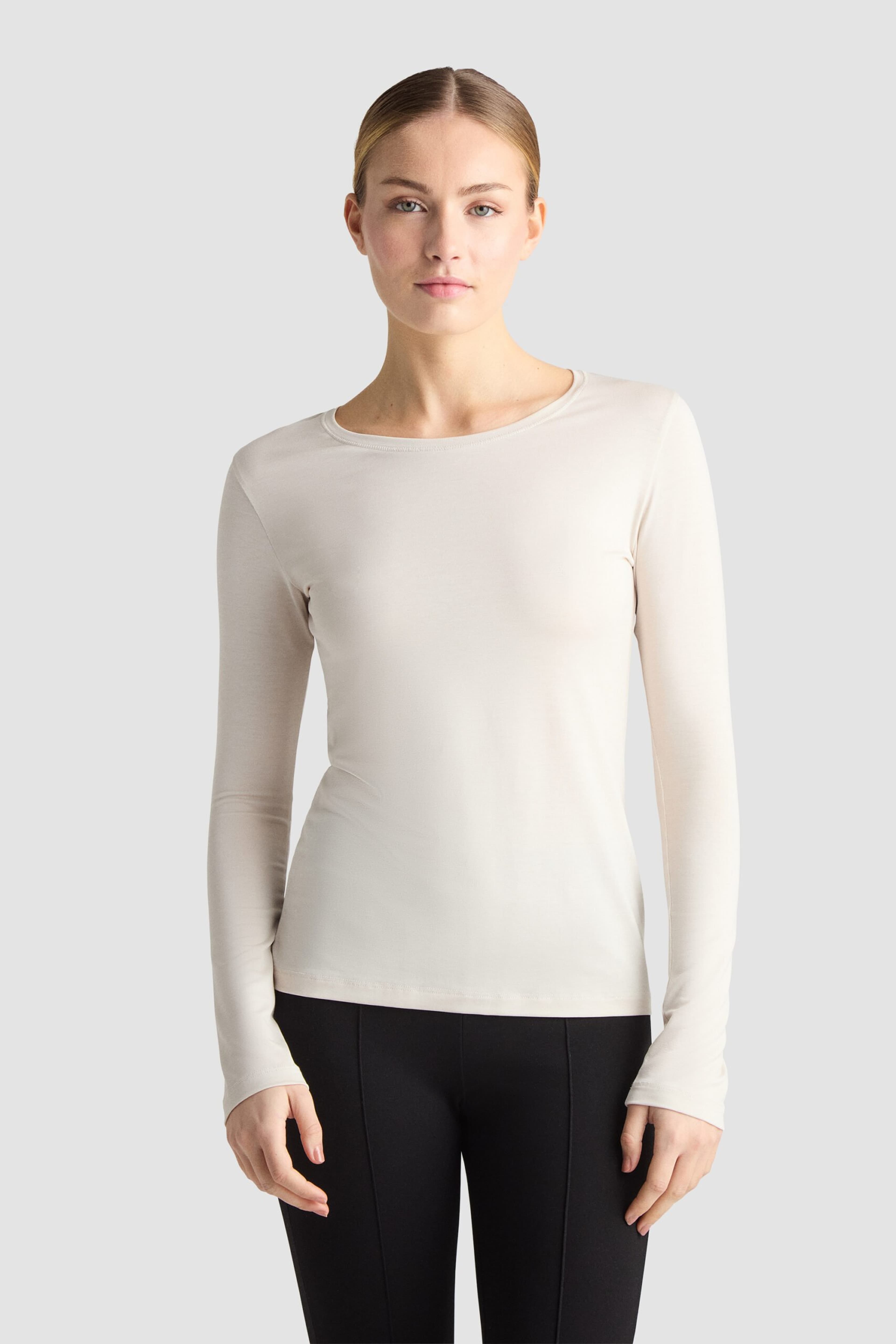 Celon Top - Oyster, från Residus, i färgen beige. Klicka för att öppna bilden i stort format