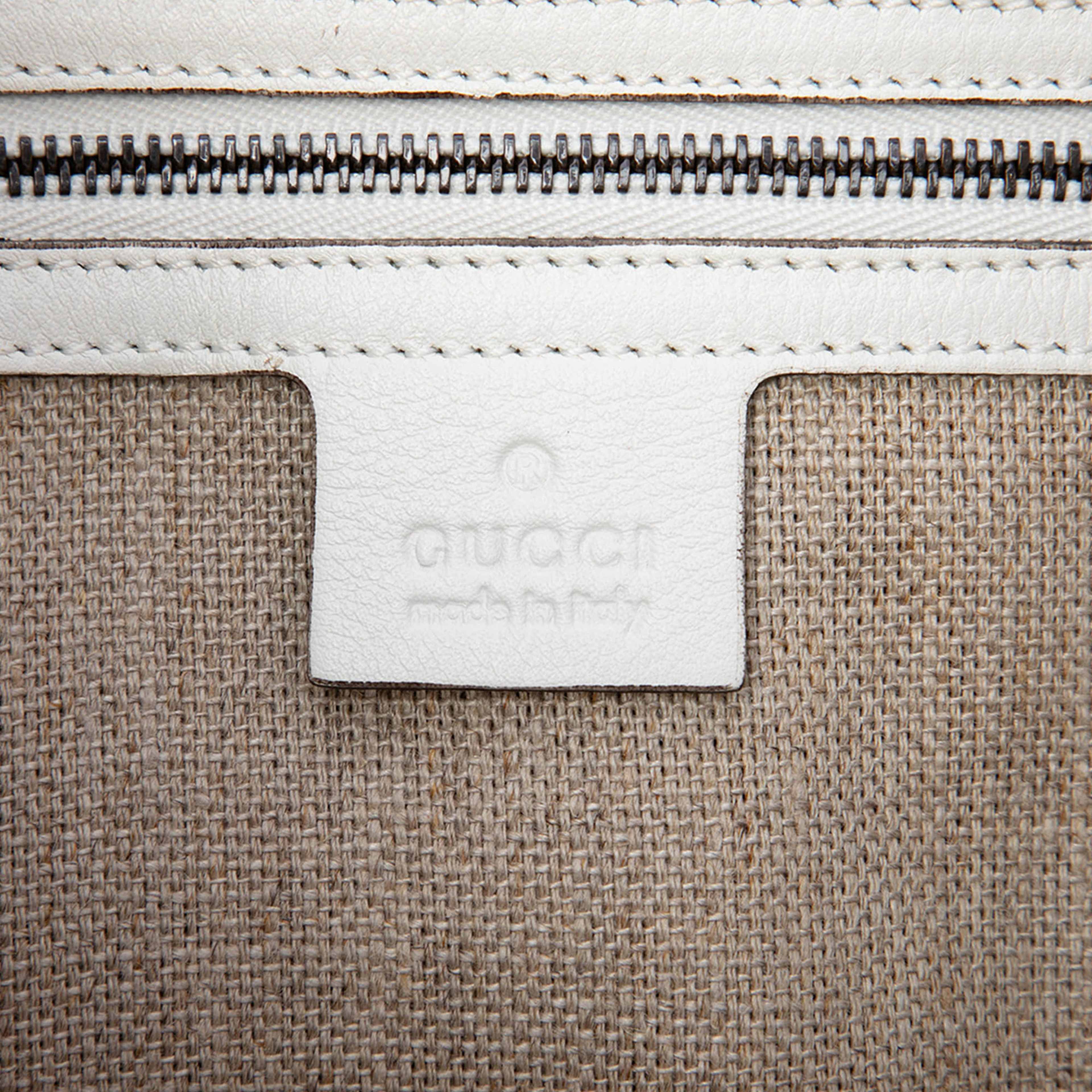 Gucci Medium Leather 1970 Hobo, från Luxclusif, i färgen vit. Klicka för att öppna bilden i stort format