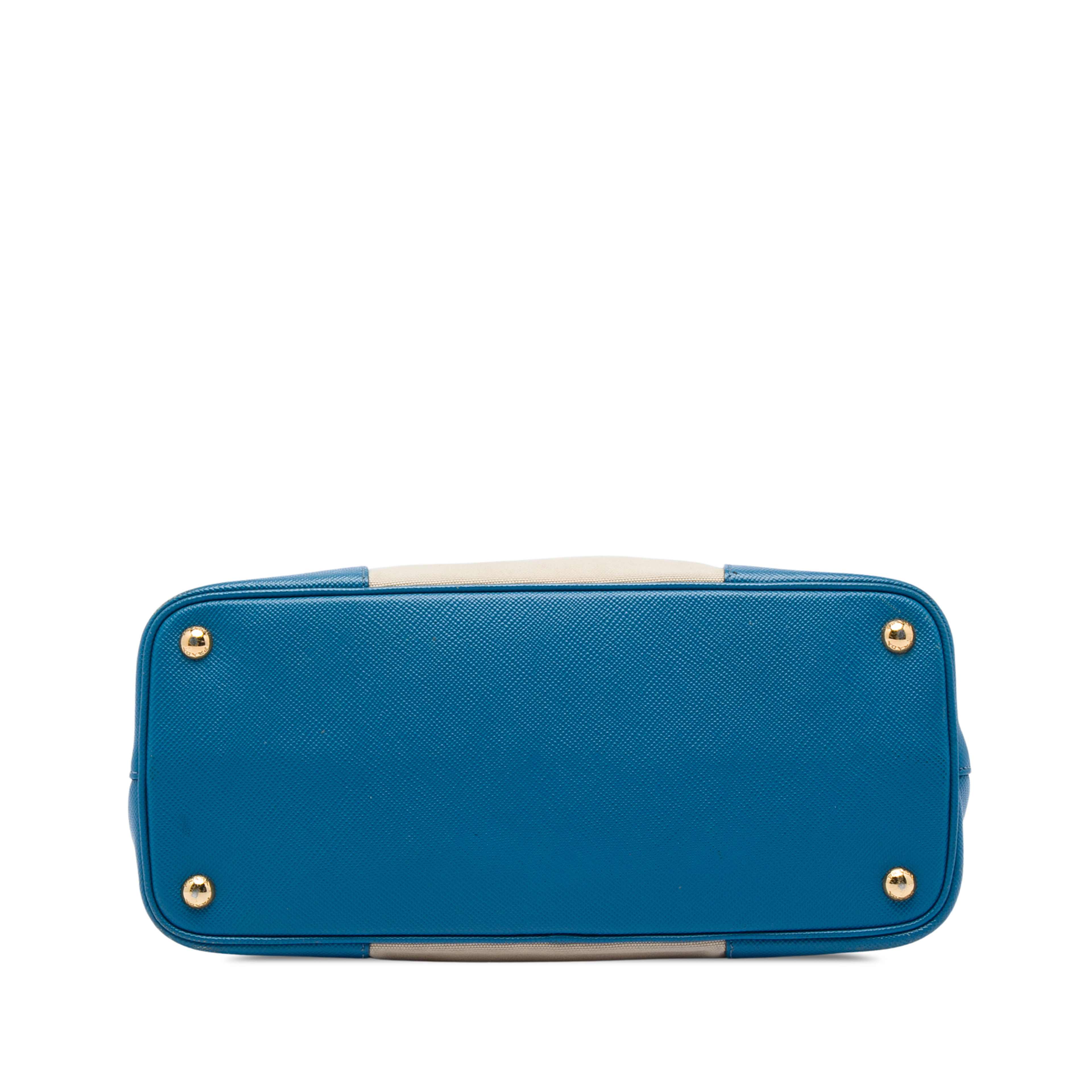 Prada Medium Saffiano Cuir Trimmed Canvas Double Satchel, från Luxclusif, i färgen blå. Klicka för att öppna bilden i stort format