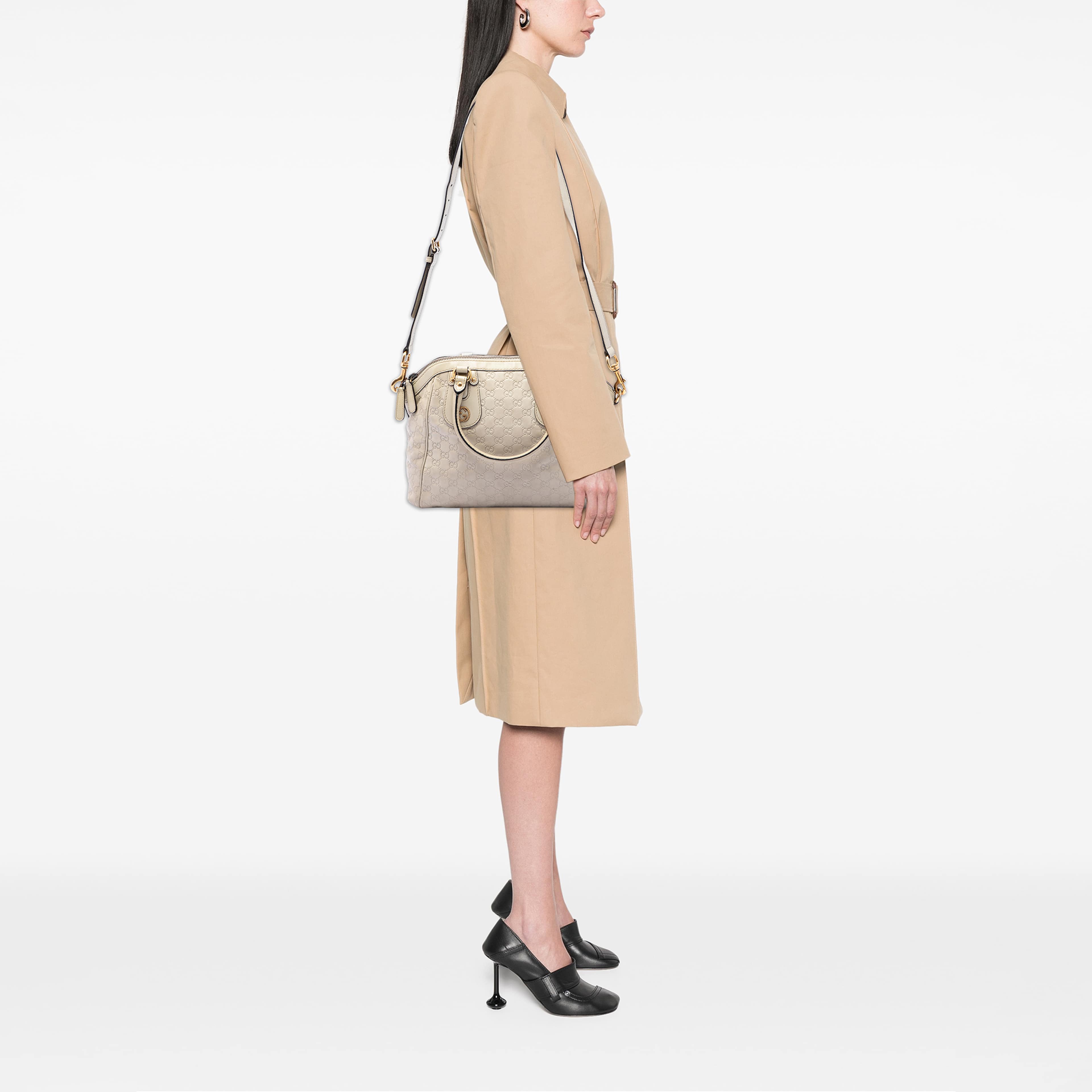 Gucci Medium Guccissima Scarlett Satchel, från Luxclusif, i färgen vit. Klicka för att öppna bilden i stort format