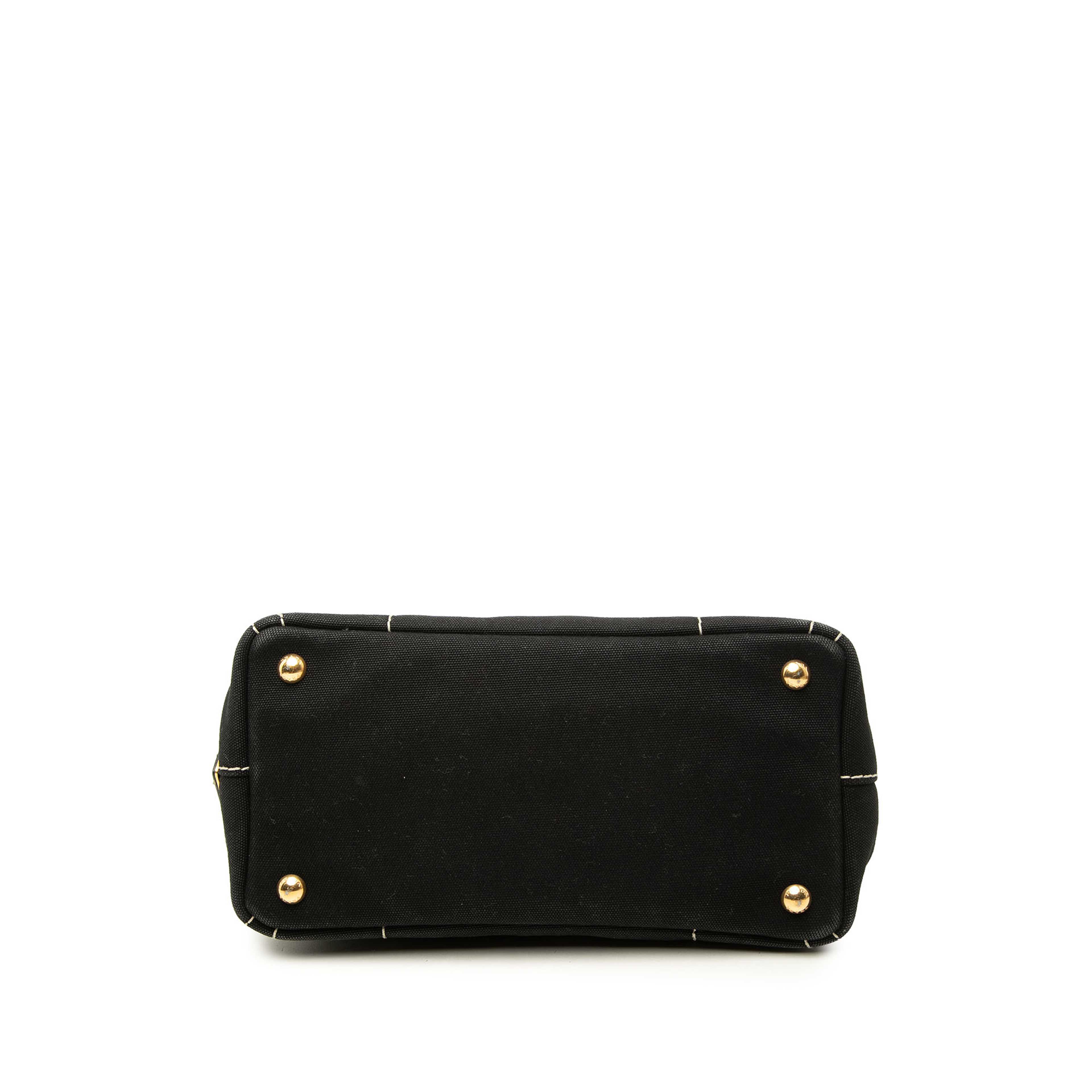 Prada Small Canvas Canapa Logo Tote, från Luxclusif, i färgen svart. Klicka för att öppna bilden i stort format