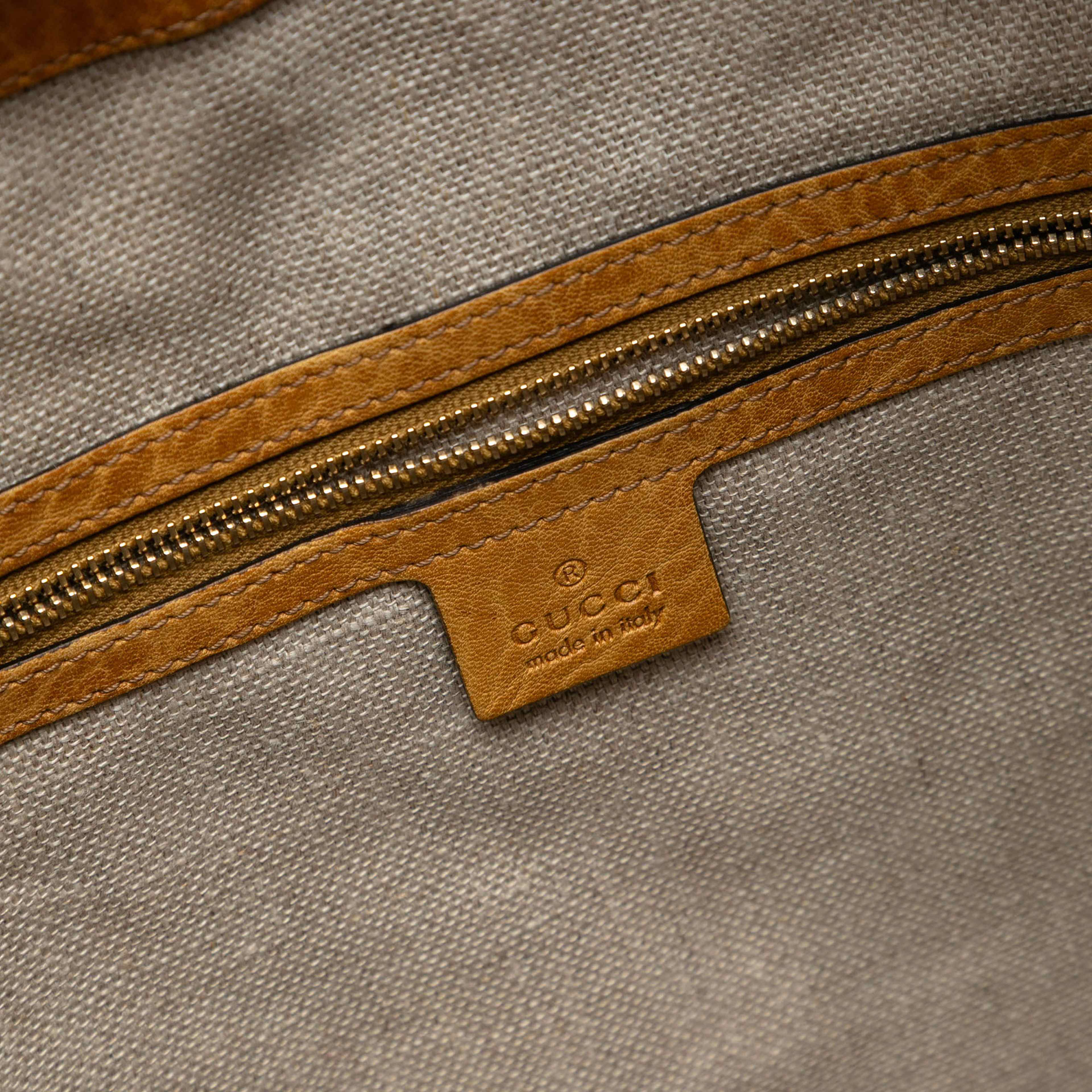 Gucci Large Guccissima New Jackie Satchel, från Luxclusif, i färgen camel. Klicka för att öppna bilden i stort format