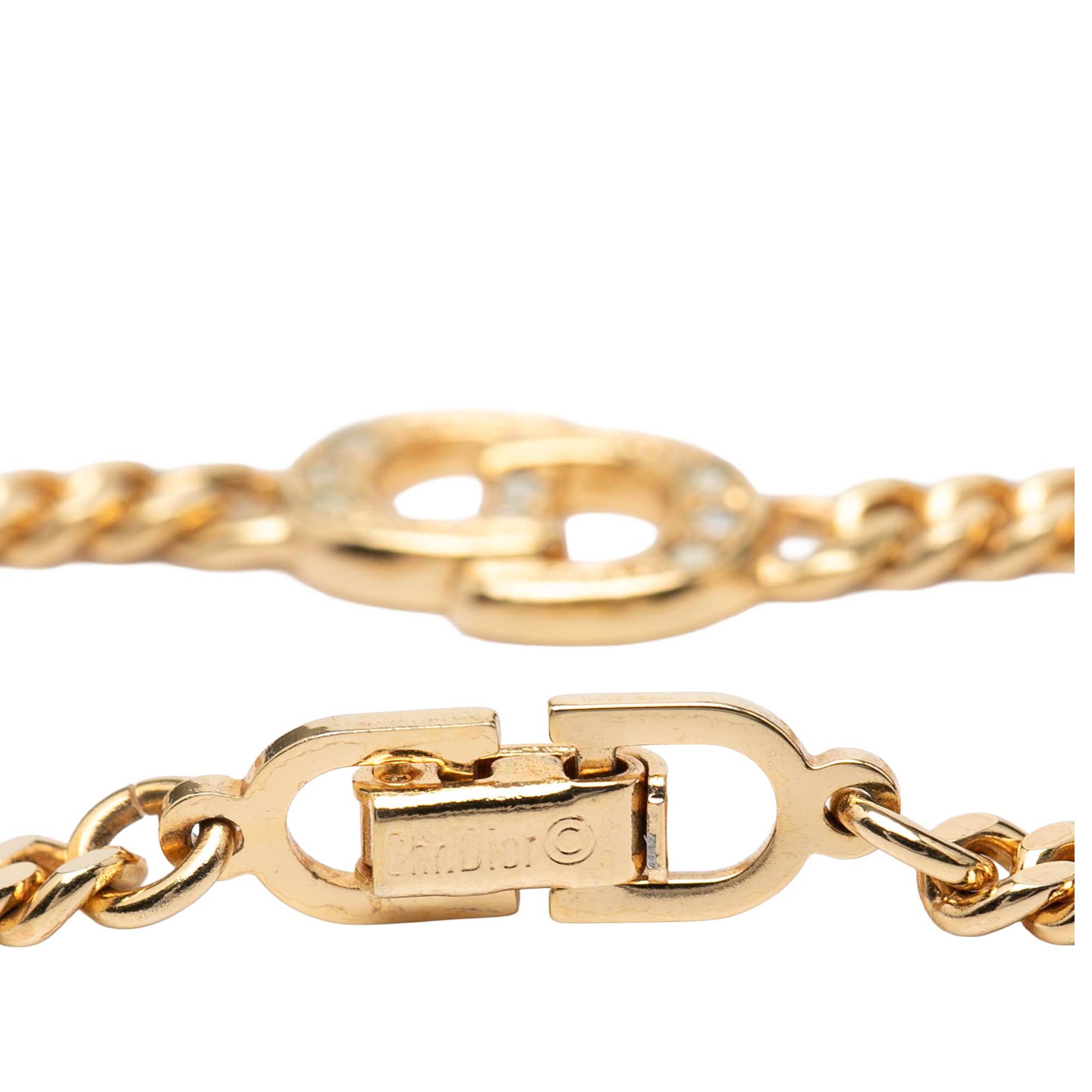 Dior Gold Plated Cd Logo Chain Bracelet, från Luxclusif, i färgen gold. Klicka för att öppna bilden i stort format