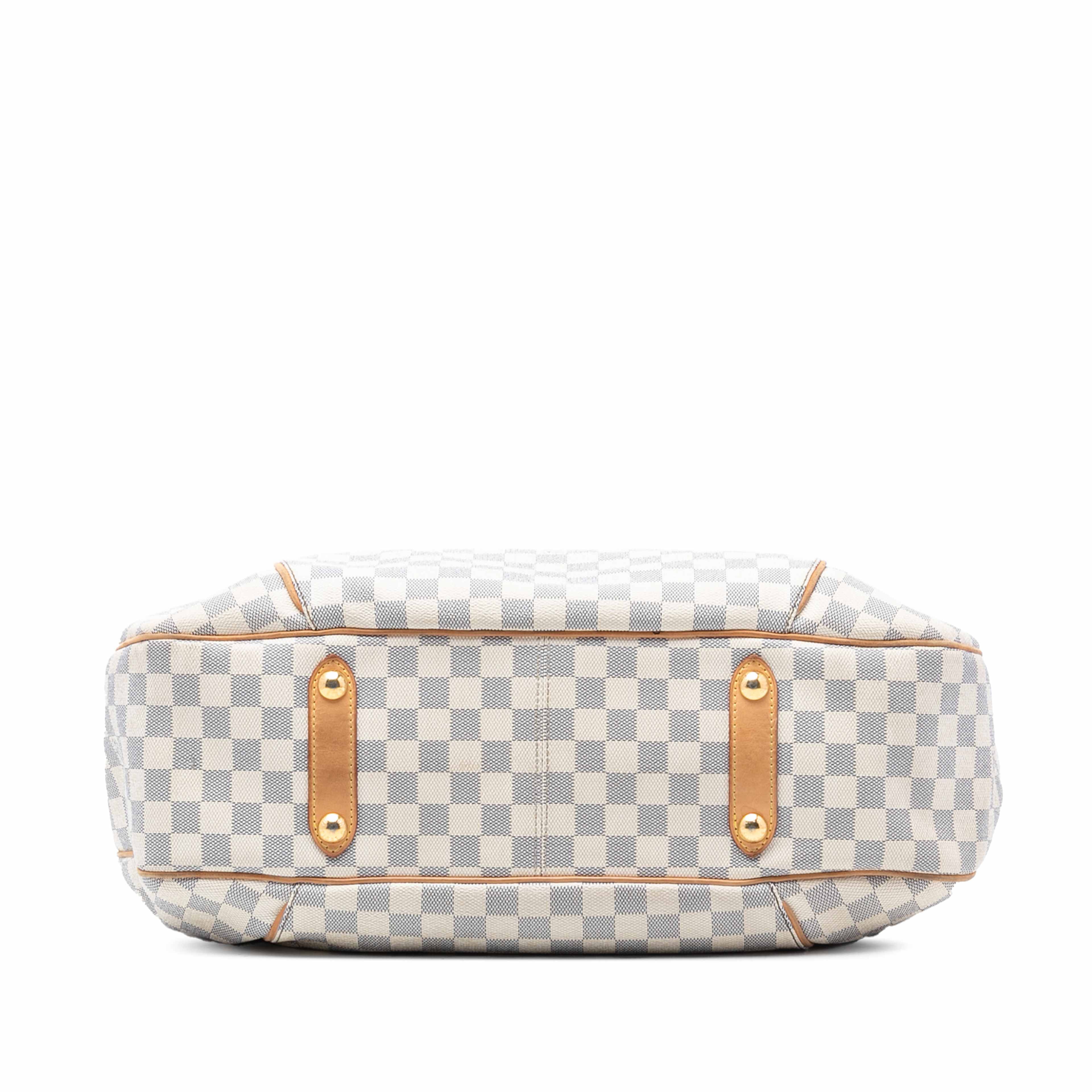 Louis Vuitton Damier Azur Galliera Gm, från Luxclusif, i färgen white. Klicka för att öppna bilden i stort format