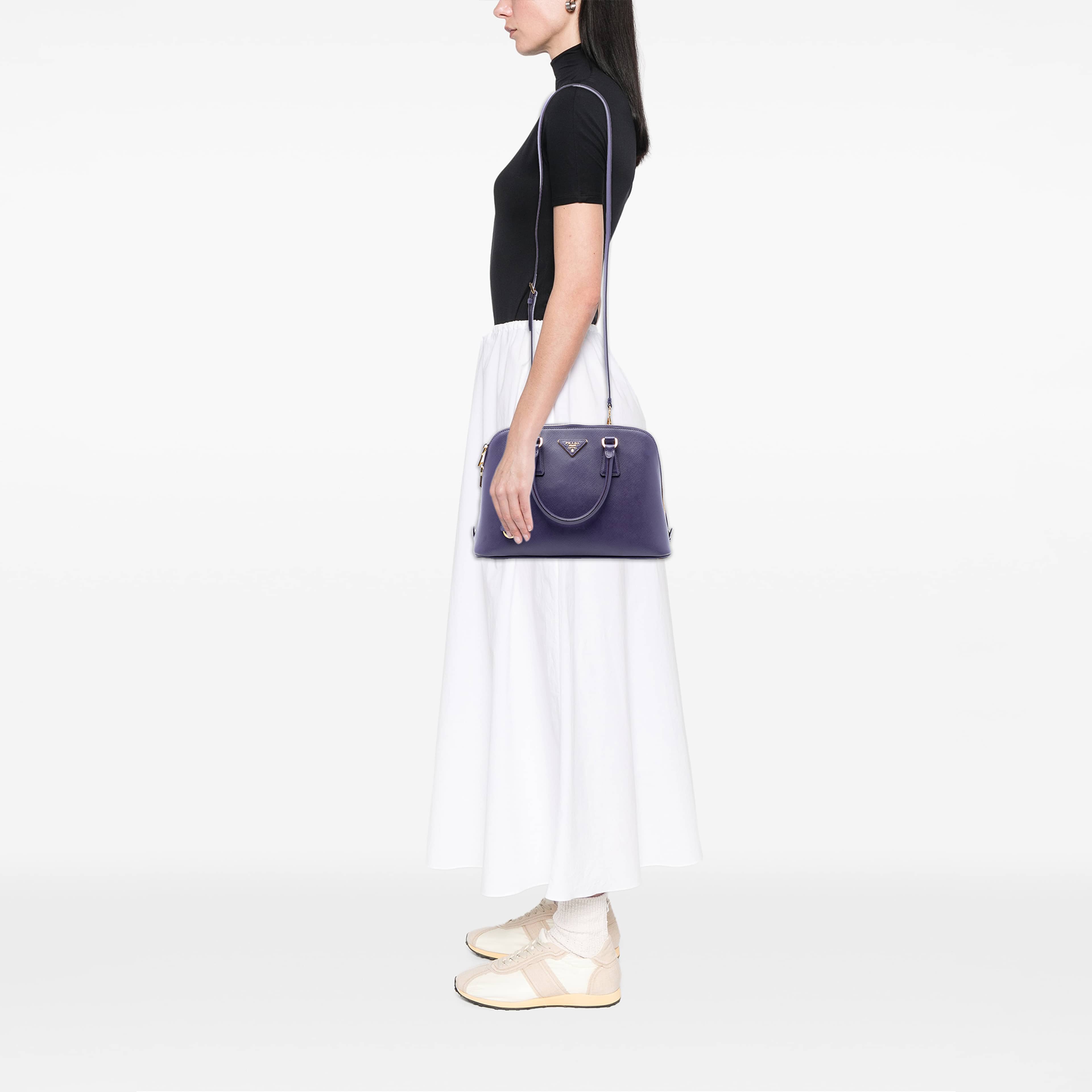 Prada Medium Saffiano Lux Promenade Satchel, från Luxclusif, i färgen purpur. Klicka för att öppna bilden i stort format
