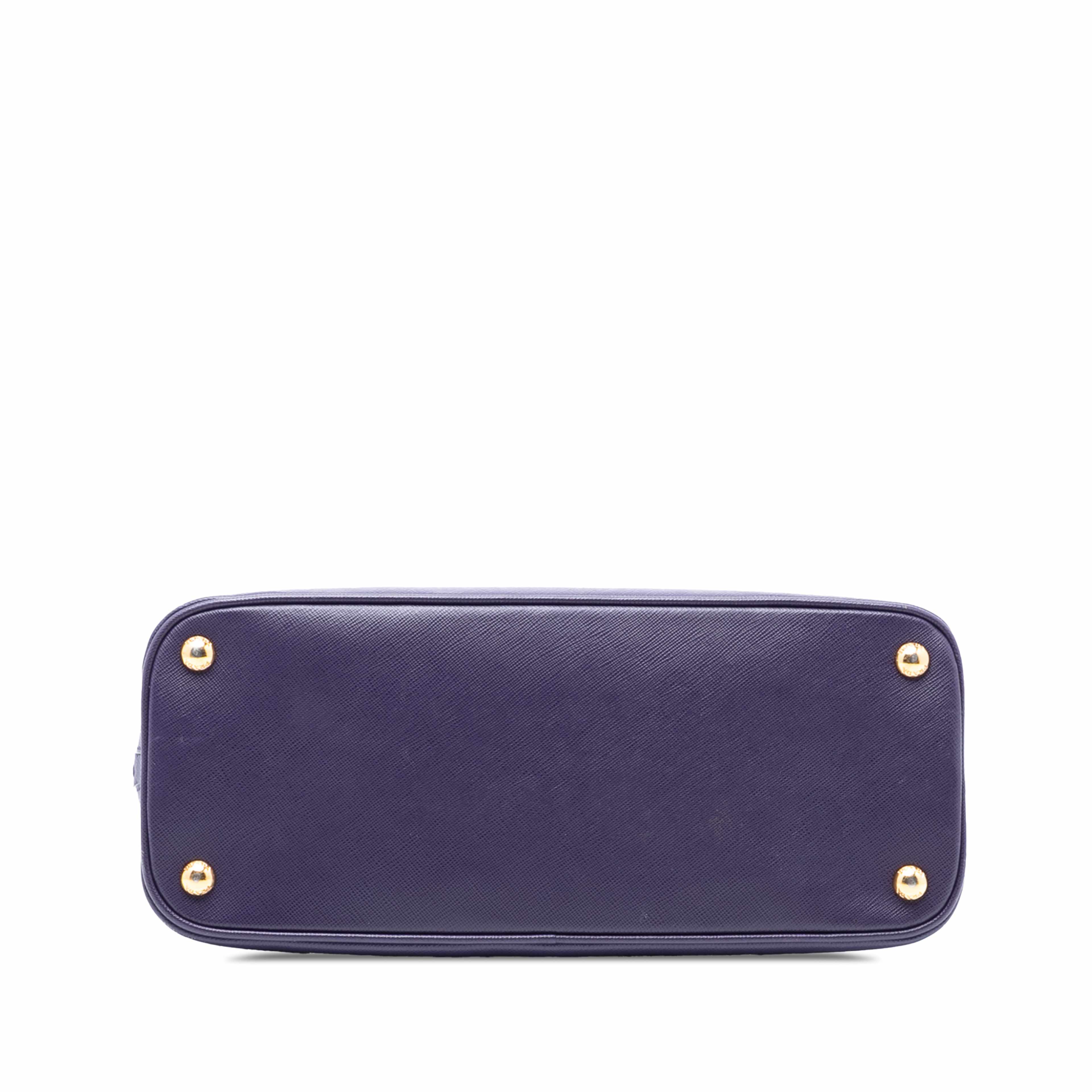 Prada Medium Saffiano Lux Promenade Satchel, från Luxclusif, i färgen purpur. Klicka för att öppna bilden i stort format