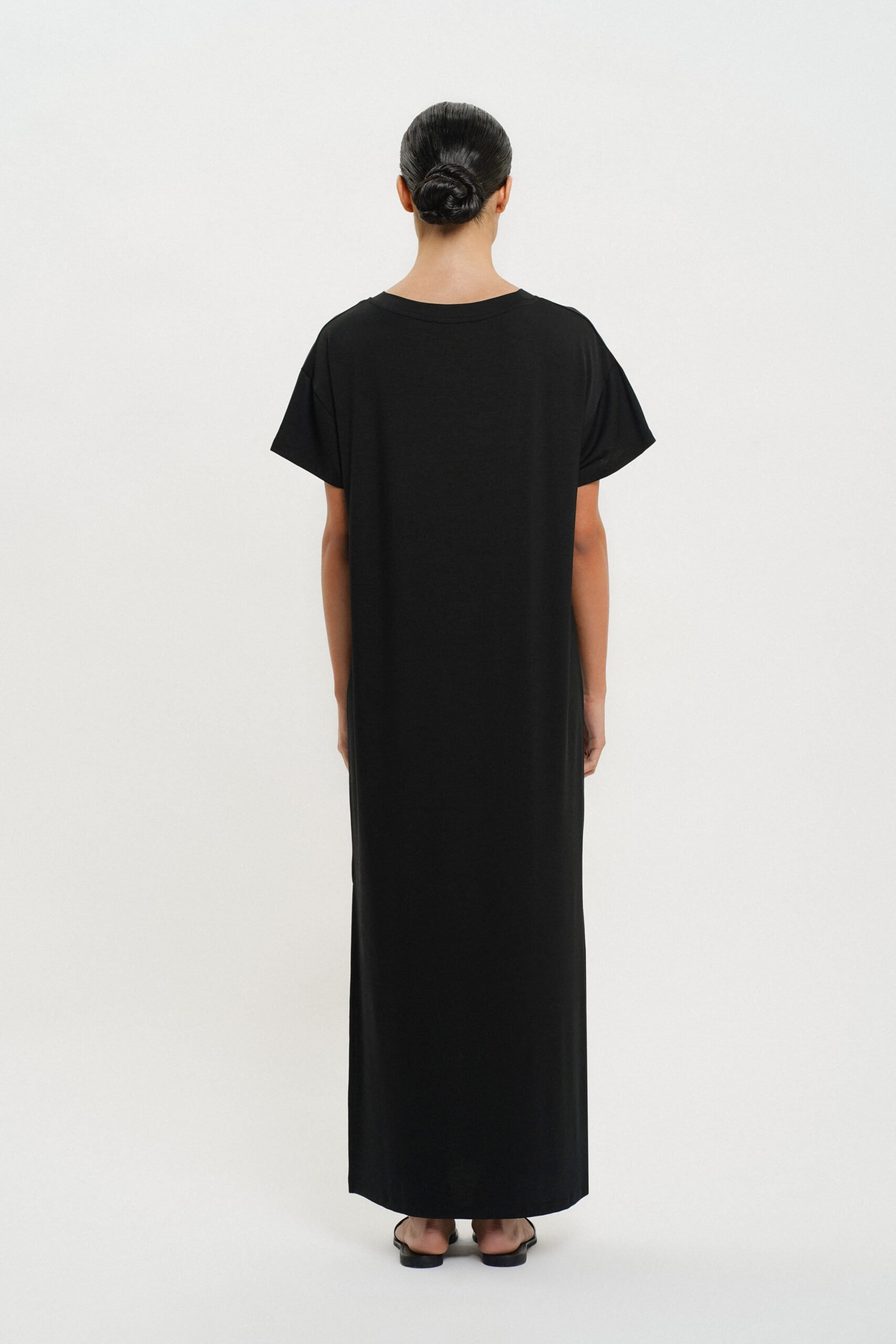 Gwen Dress - Black, från Residus, i färgen black. Klicka för att öppna bilden i stort format