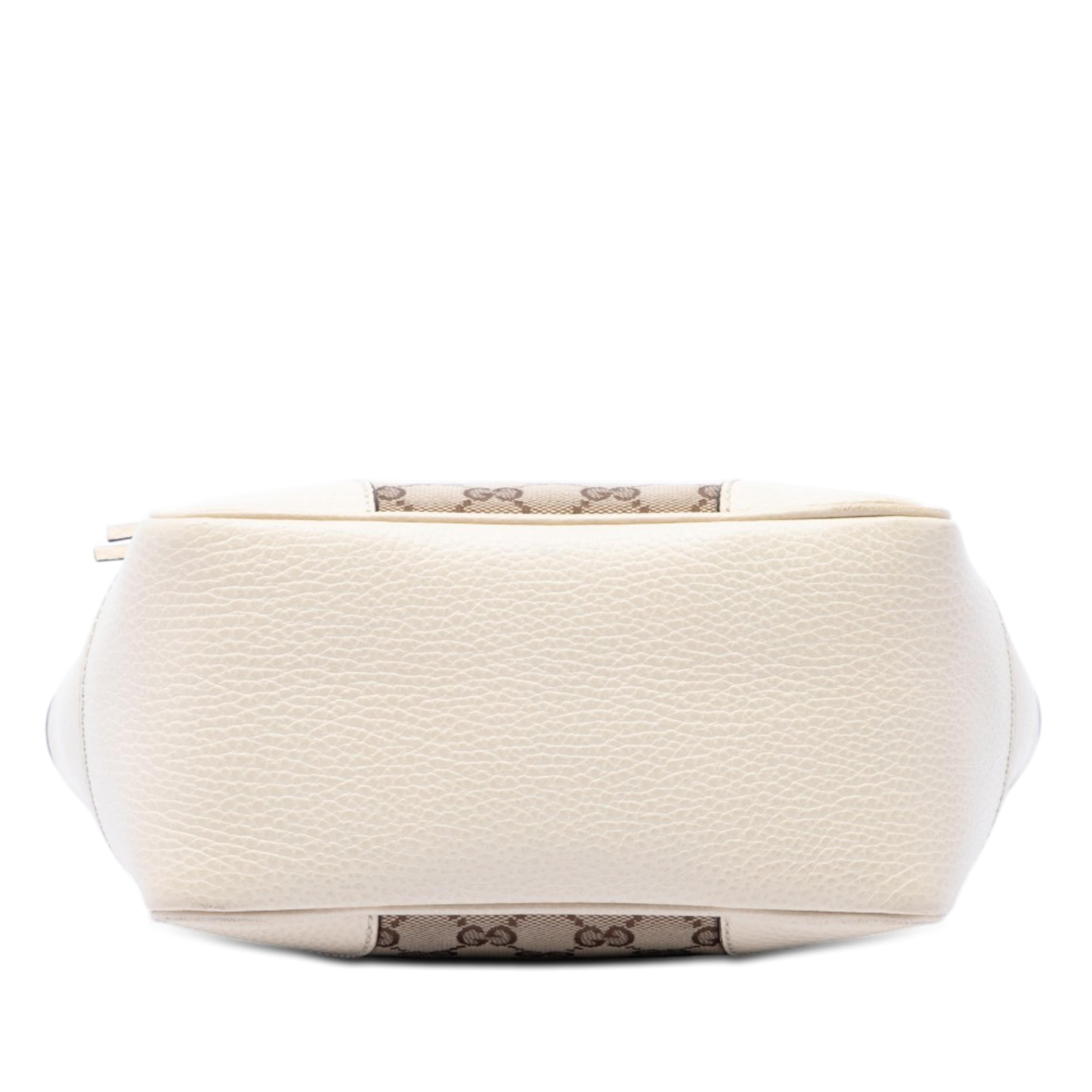 Gucci Small Microguccissima Bree Satchel, från Luxclusif, i färgen vit. Klicka för att öppna bilden i stort format