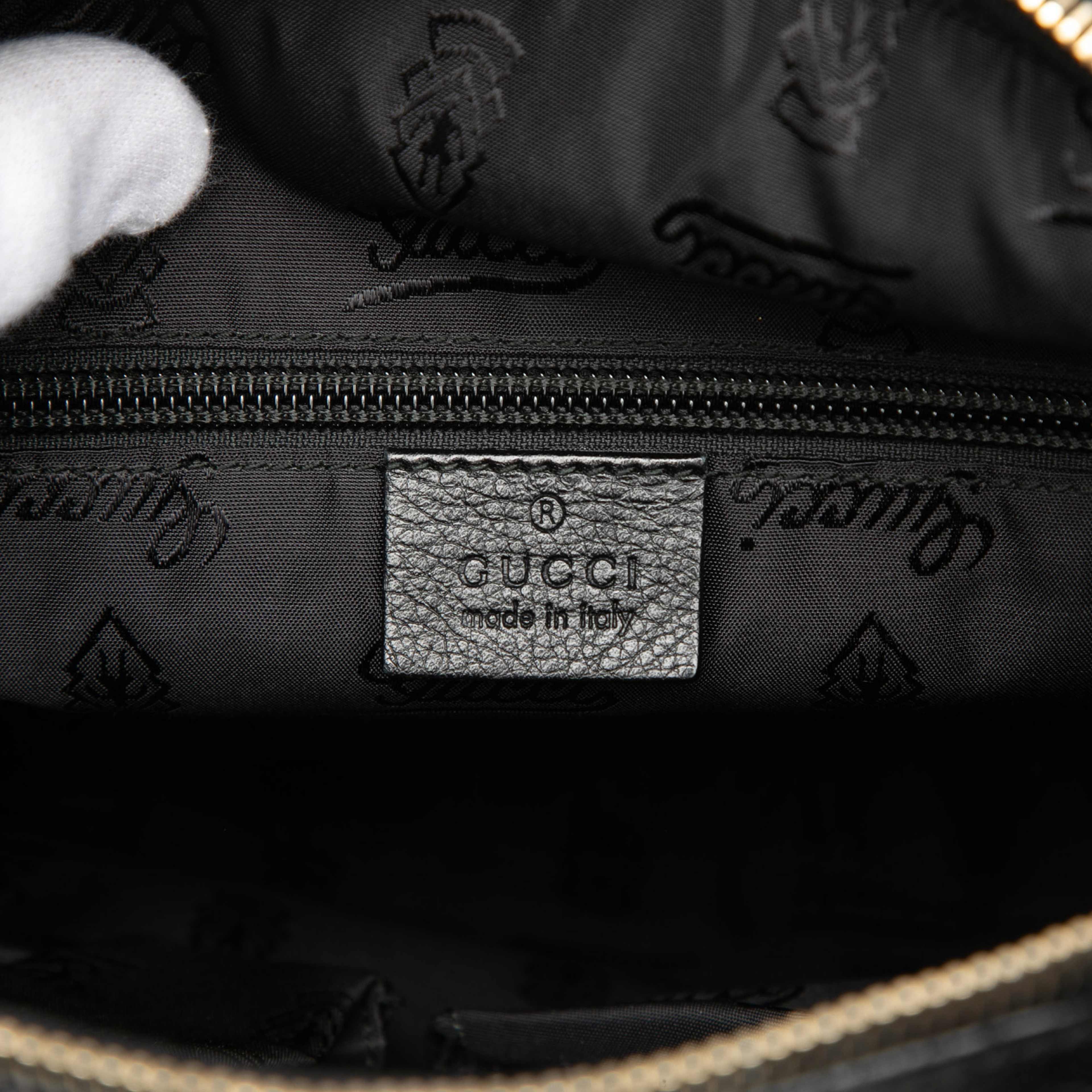 Gucci Guccissima Crossbody, från Luxclusif, i färgen black. Klicka för att öppna bilden i stort format