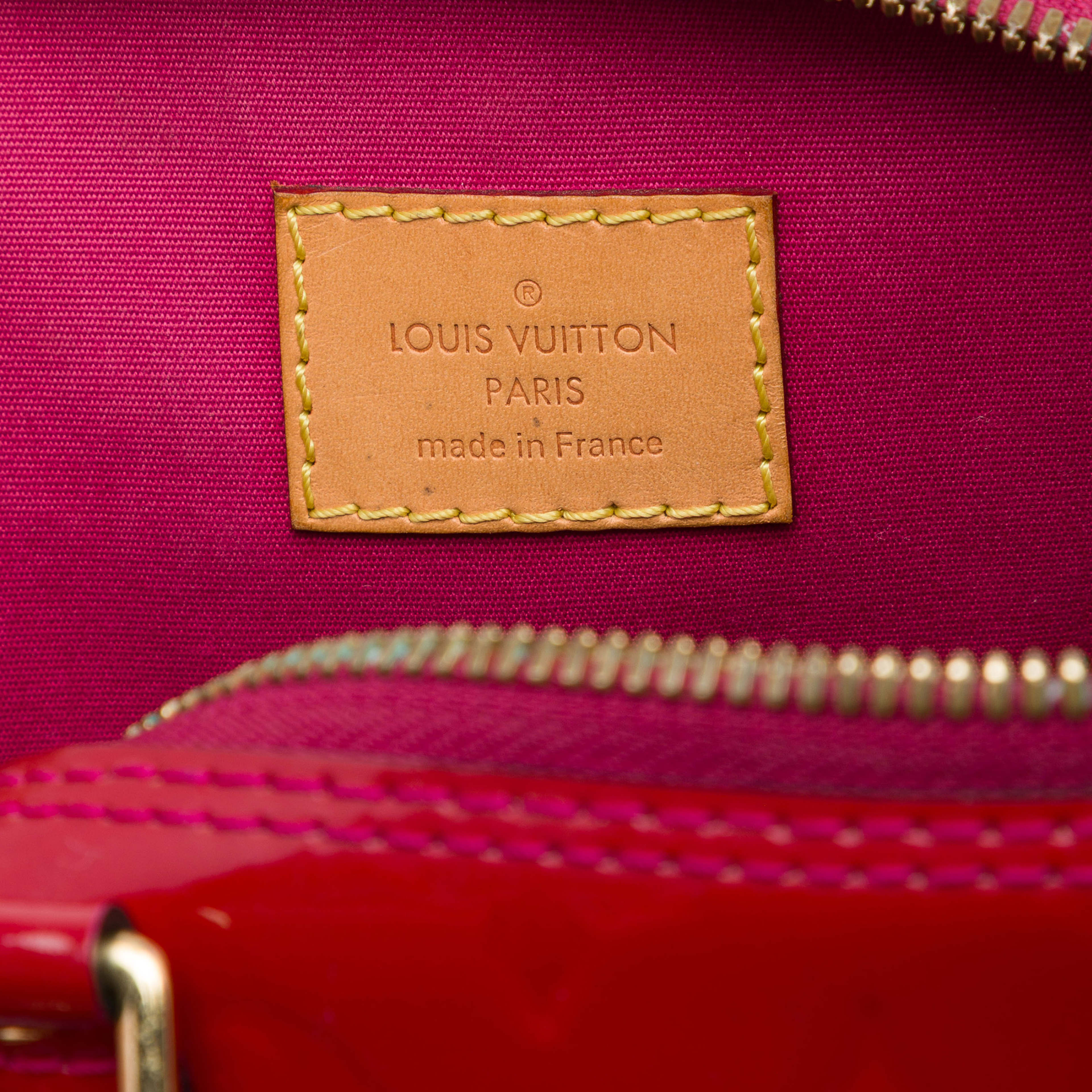 Louis Vuitton Monogram Vernis Alma Pm, från Luxclusif, i färgen rosa. Klicka för att öppna bilden i stort format