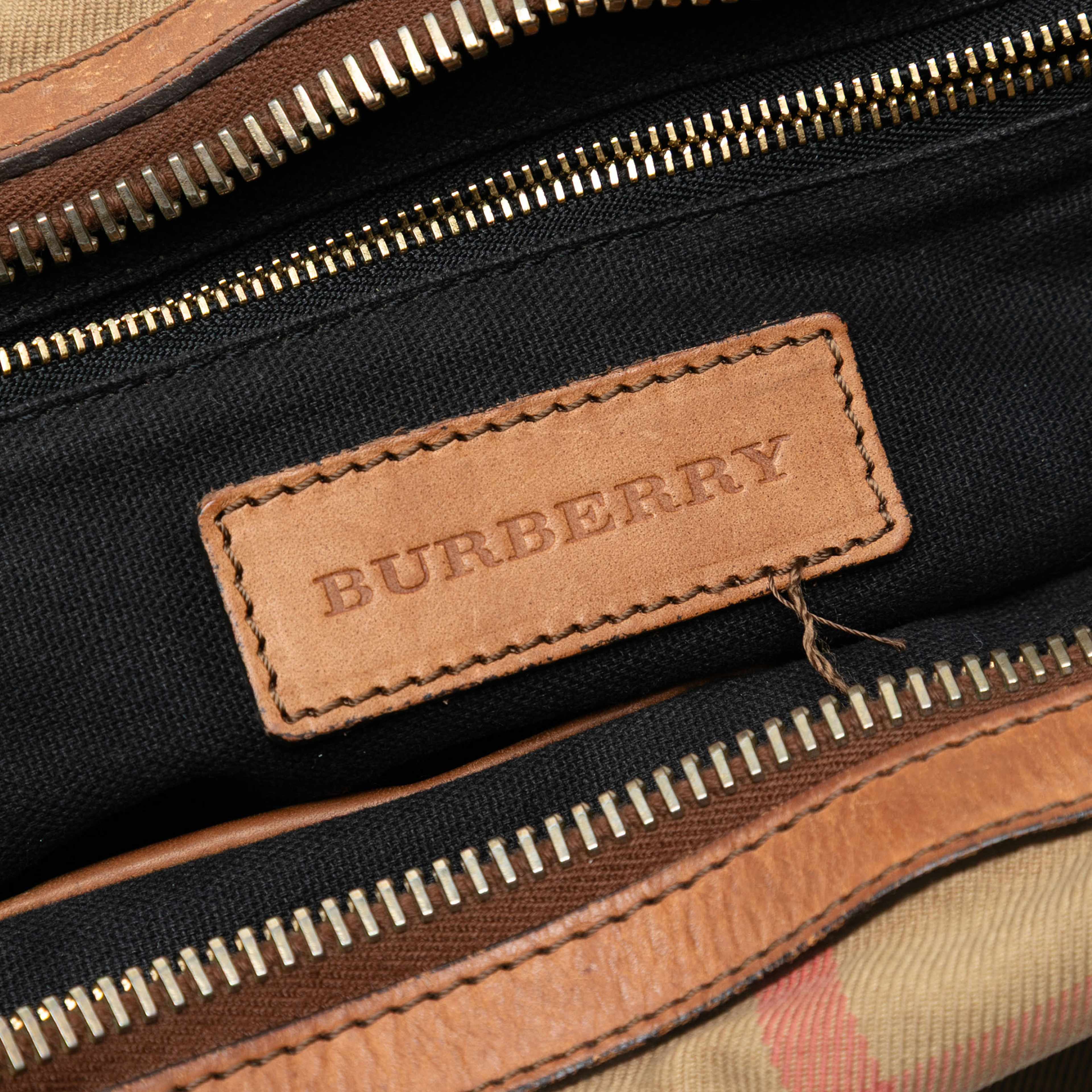 Burberry Small Leather Trimmed House Check Canvas Bridle Orchard Satchel, från Luxclusif, i färgen light brown. Klicka för att öppna bilden i stort format