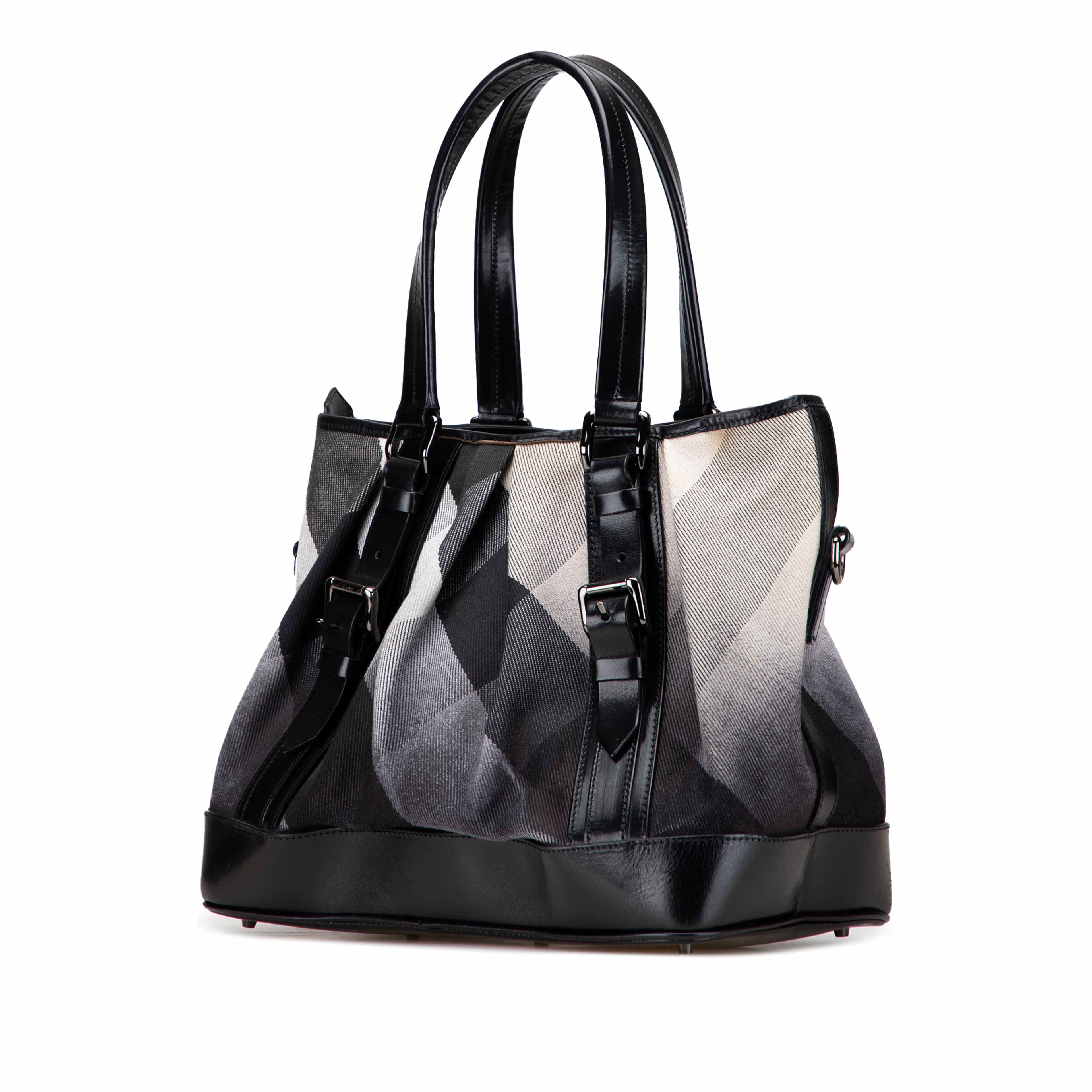 Burberry Mega Check Canvas Lowry Satchel, från Luxclusif, i färgen black. Klicka för att öppna bilden i stort format