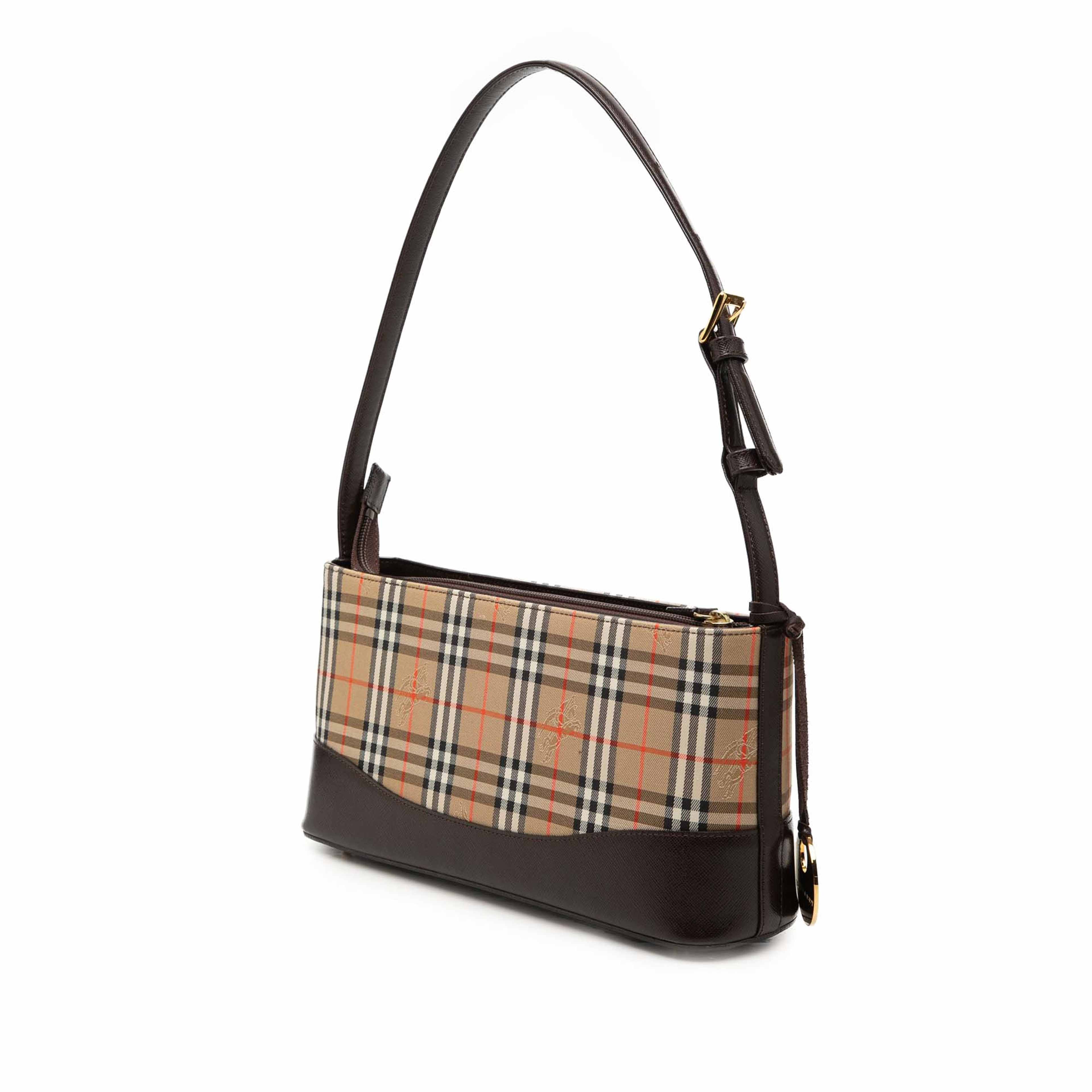 Burberry Haymarket Check Canvas Shoulder Bag, från Luxclusif, i färgen beige. Klicka för att öppna bilden i stort format
