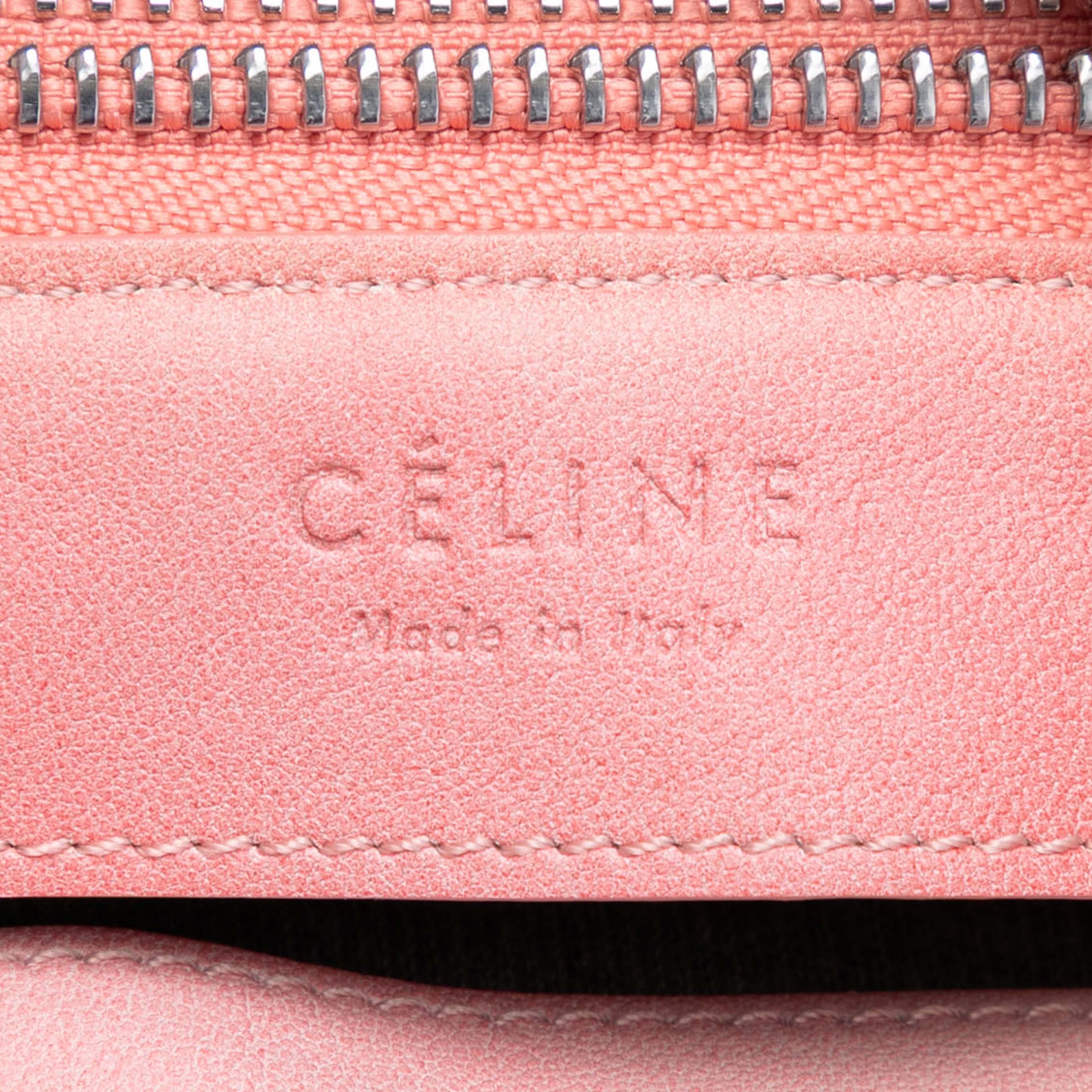 Celine Small Lambskin Trio Crossbody, från Luxclusif, i färgen blush. Klicka för att öppna bilden i stort format