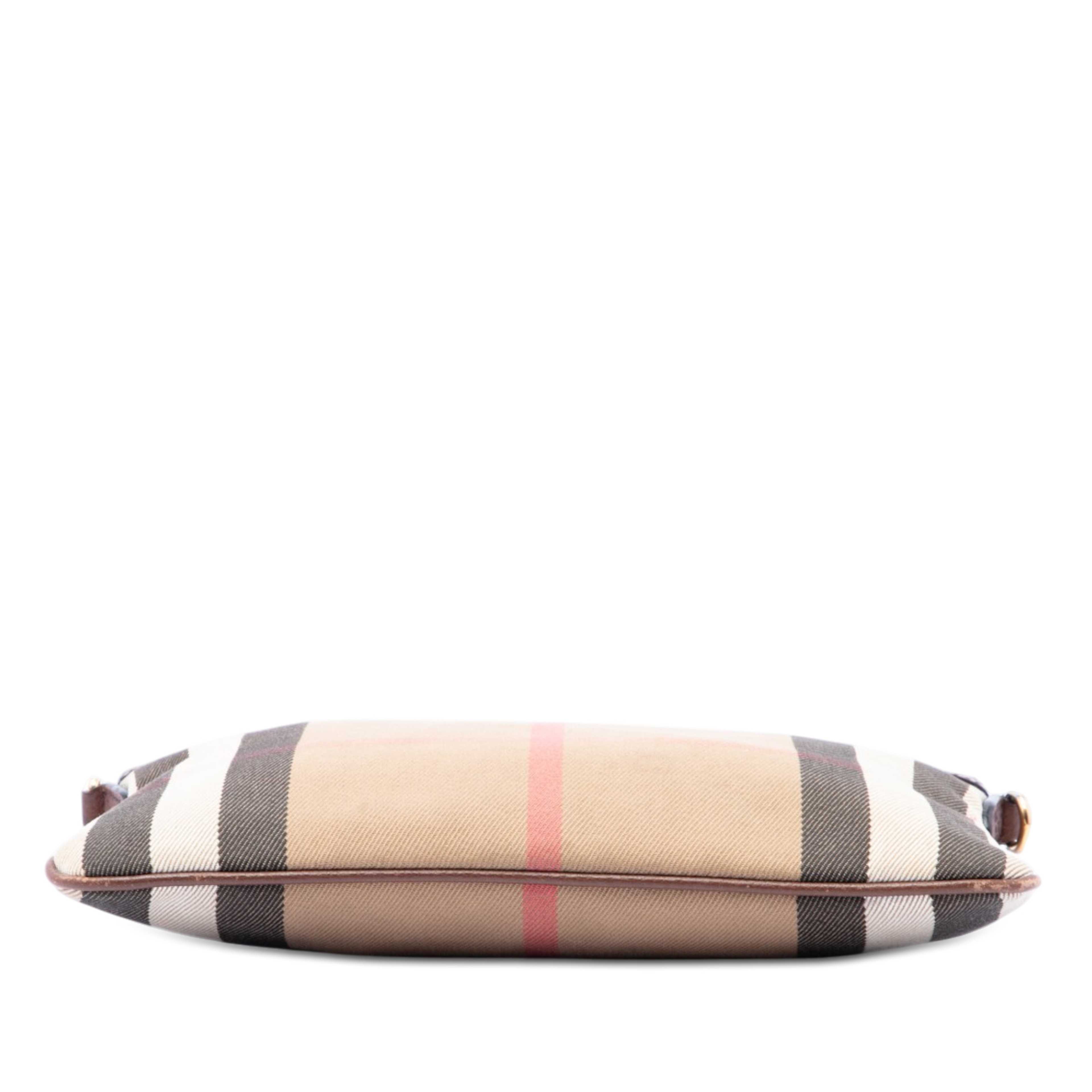 Burberry House Check Canvas Derby Peyton Crossbody, från Luxclusif, i färgen light brown. Klicka för att öppna bilden i stort format