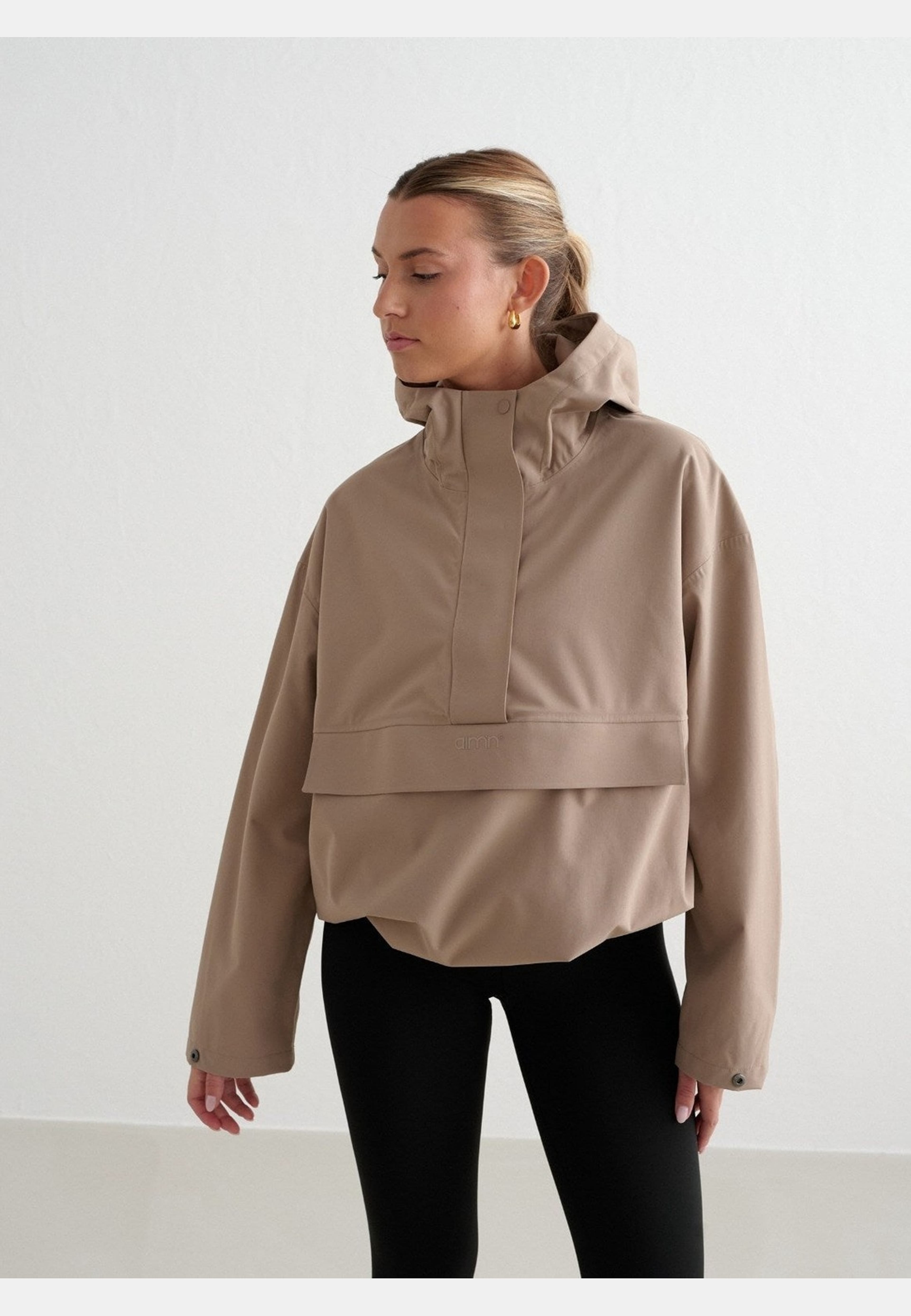 Waterproof Oversized Anorak, från aim'n, i färgen espresso. Klicka för att öppna bilden i stort format