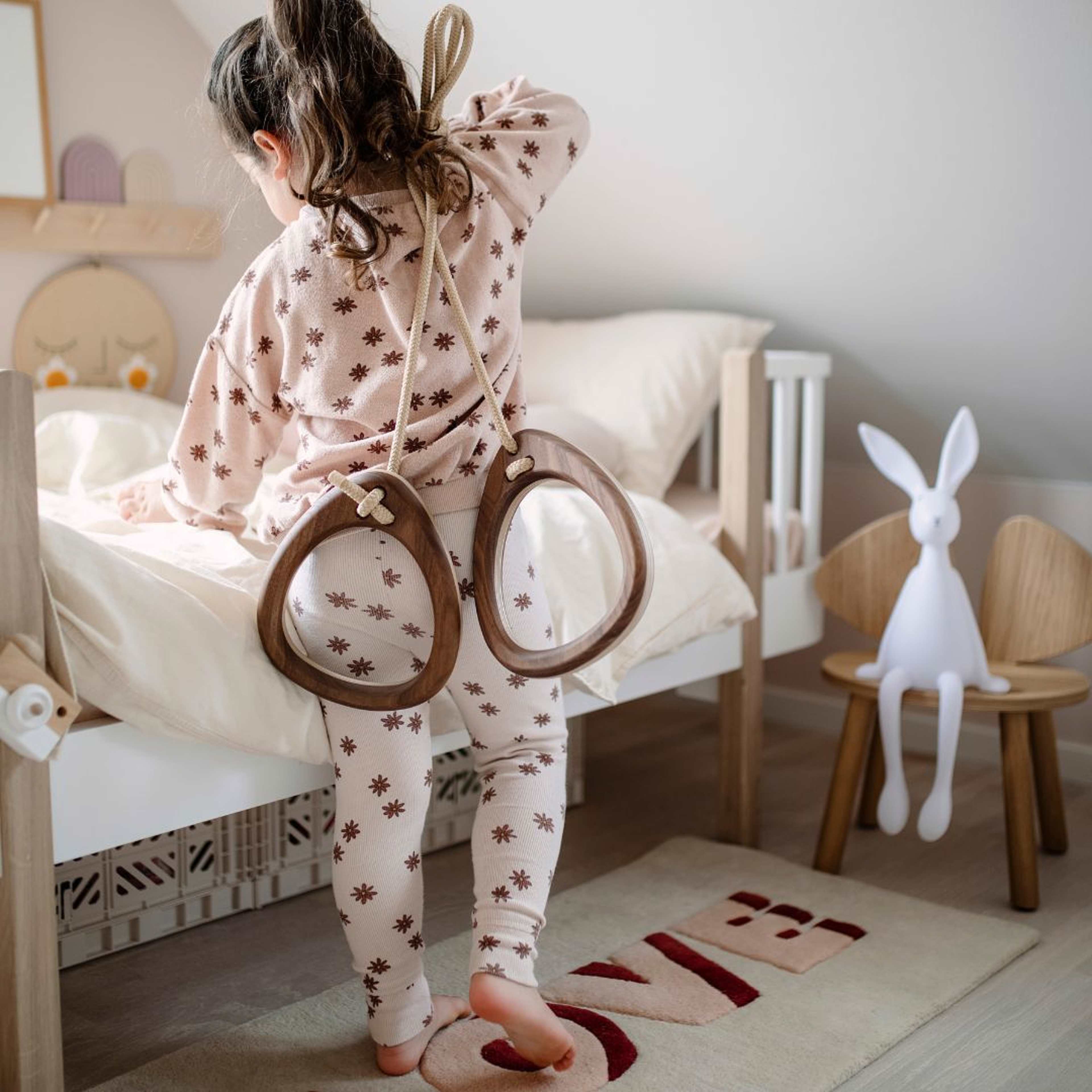 Lillagunga Rings - Walnut, från Lillagunga, i färgen black. Klicka för att öppna bilden i stort format